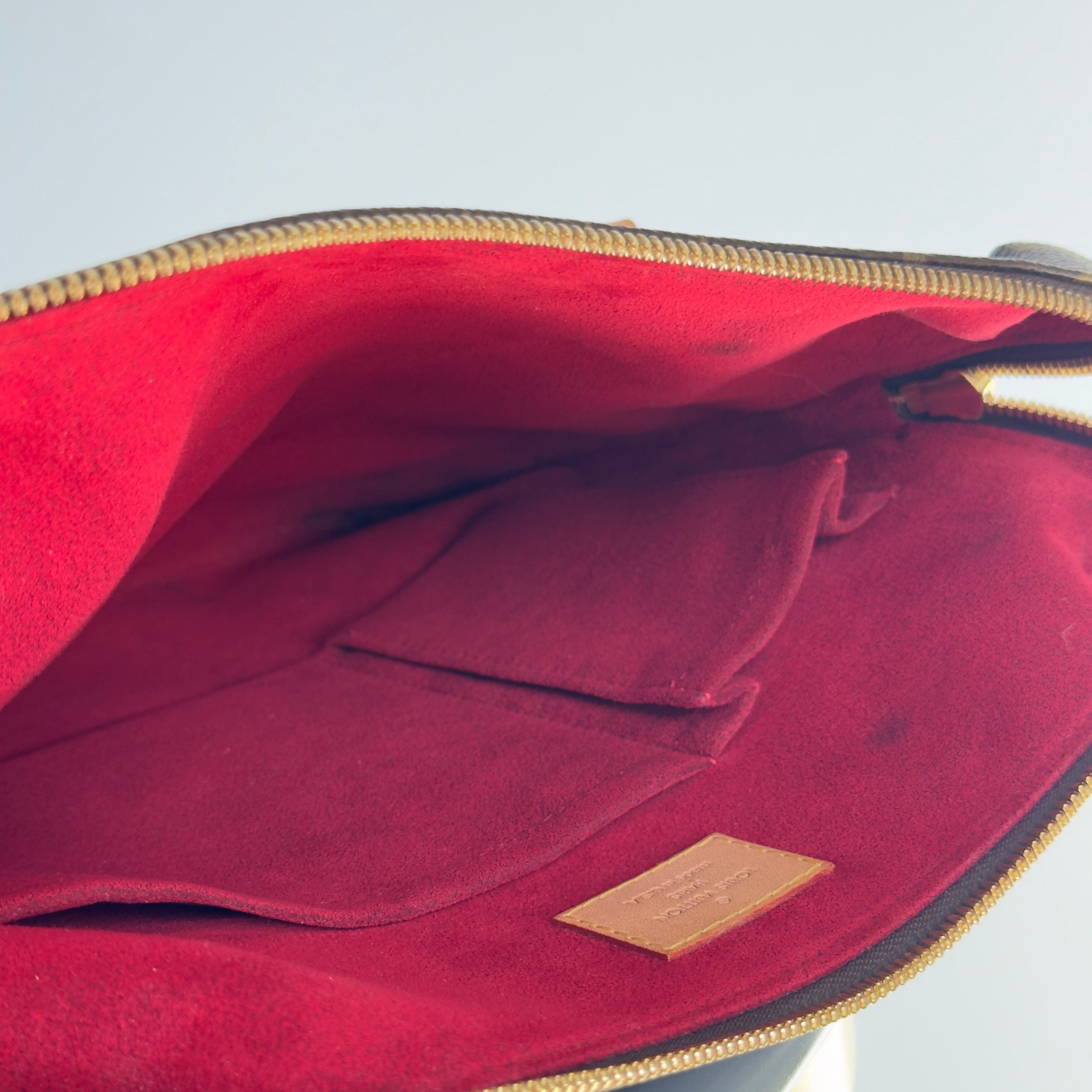 Louis Vuitton Monogram Sac Coussin GM Vintage - Queen May