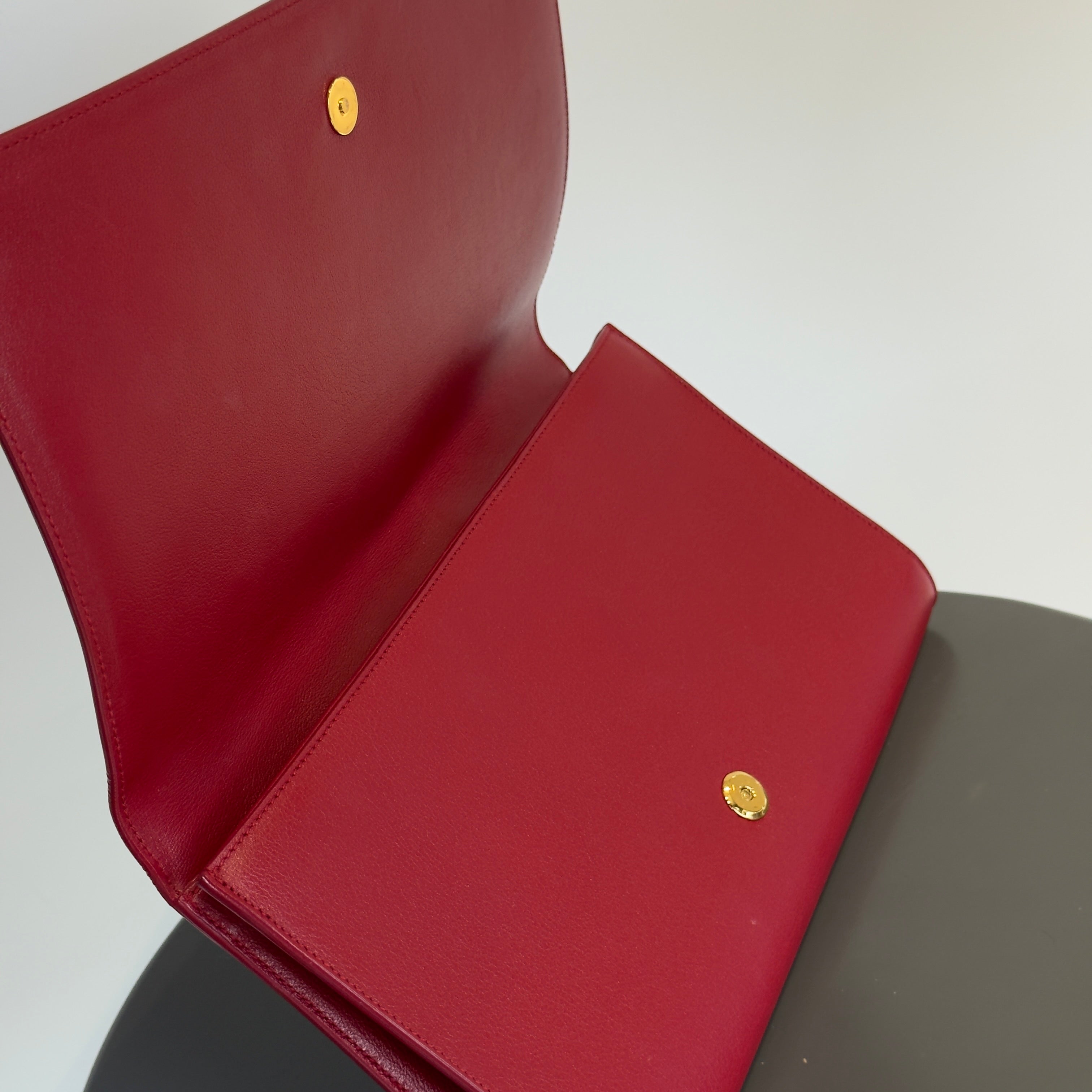 Yves Saint Laurent Belle De Jour Clutch Red - Queen May