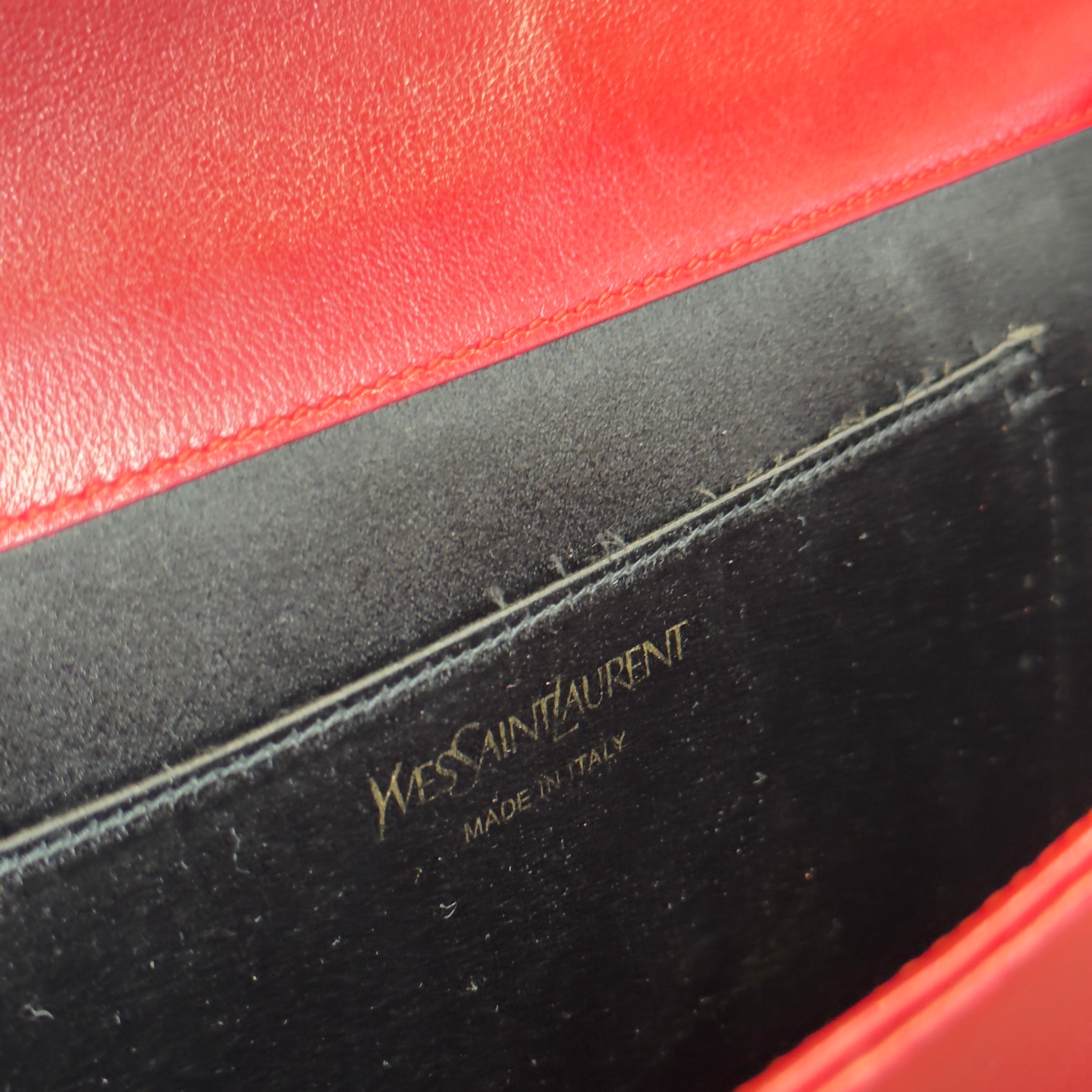 Yves Saint Laurent Belle De Jour Clutch Red - Queen May