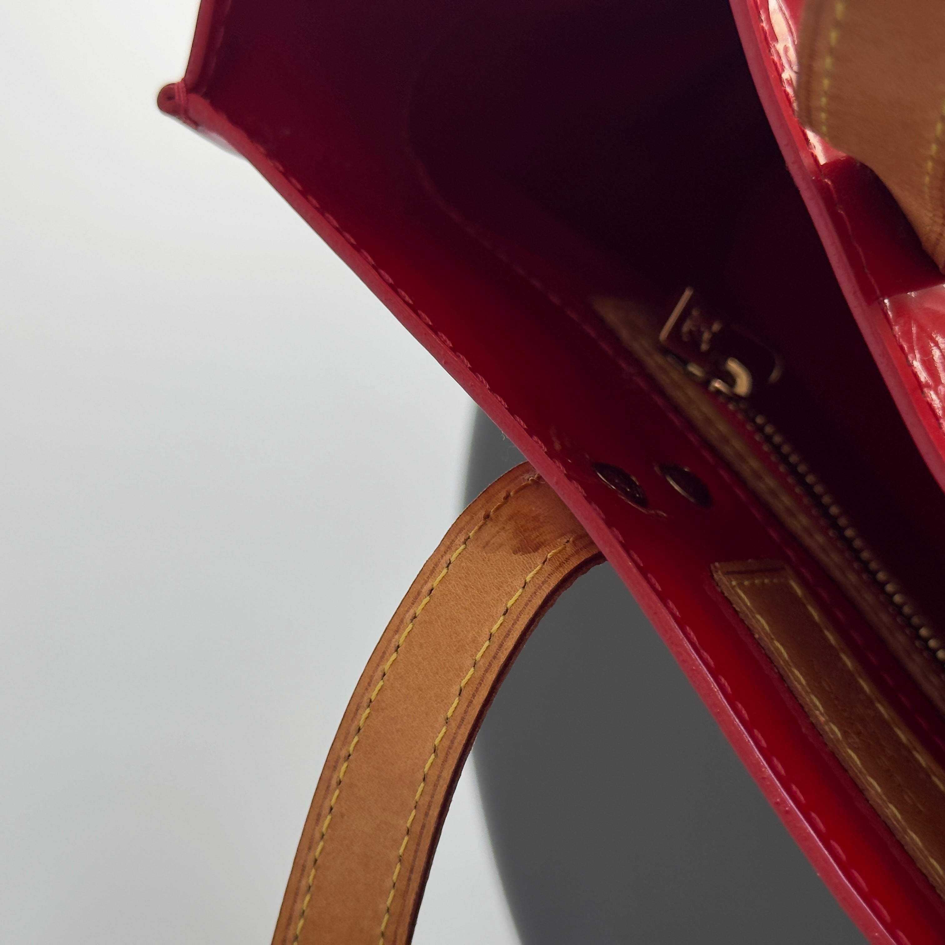 Louis Vuitton Vernis Reade Red - Queen May