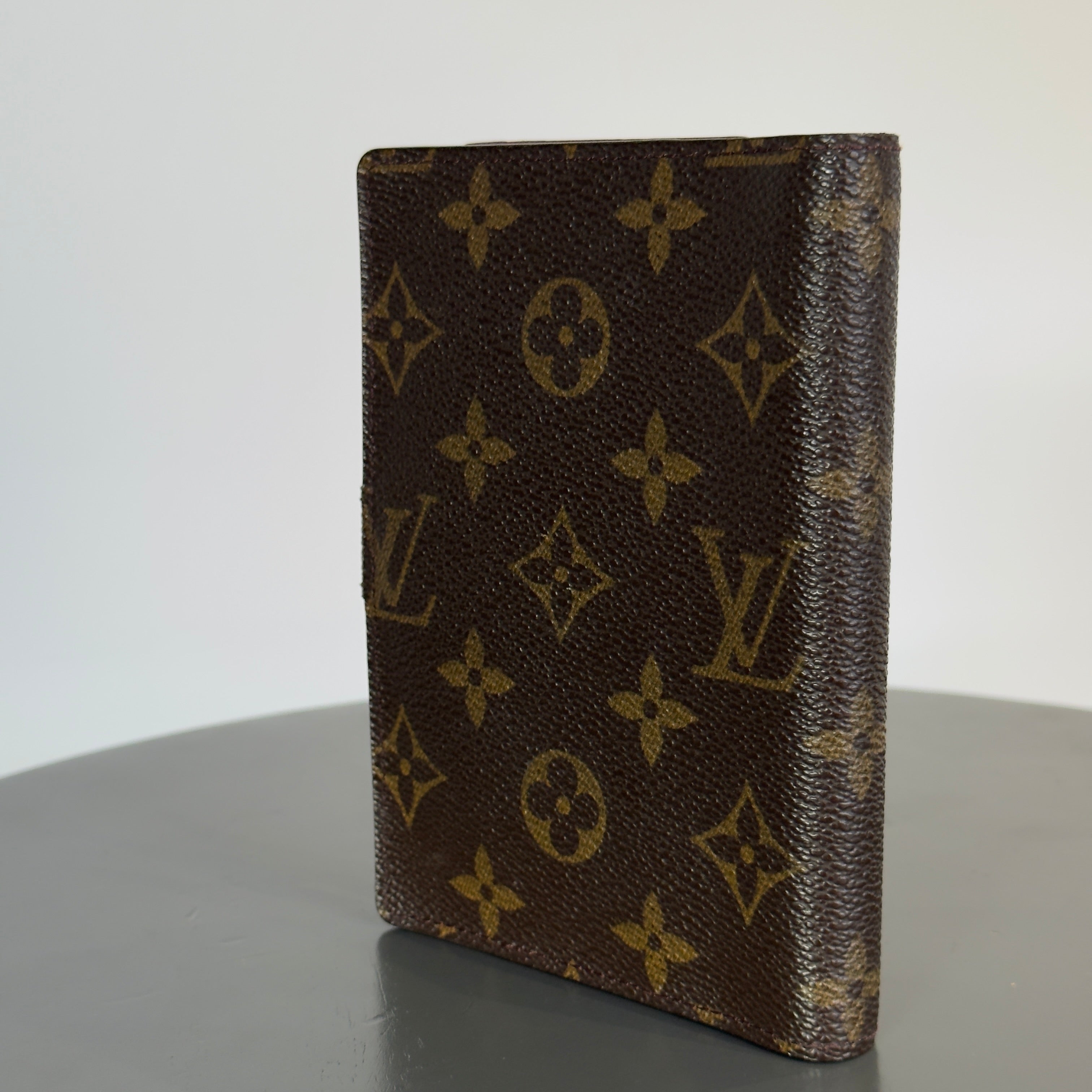Louis Vuitton Monogram Pocket Agenda - Queen May