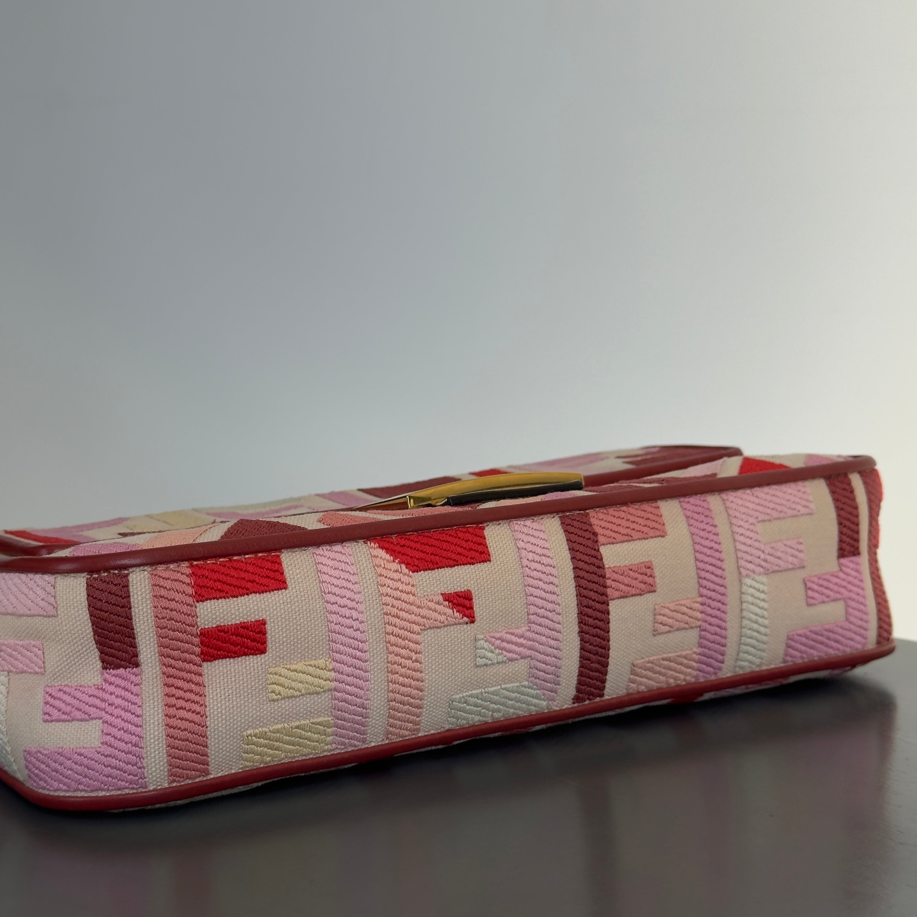 Fendi Canvas Vitello King FF Embroidered Baguette Rosa Quartzo/Bloody Mary Multicolor - Queen May