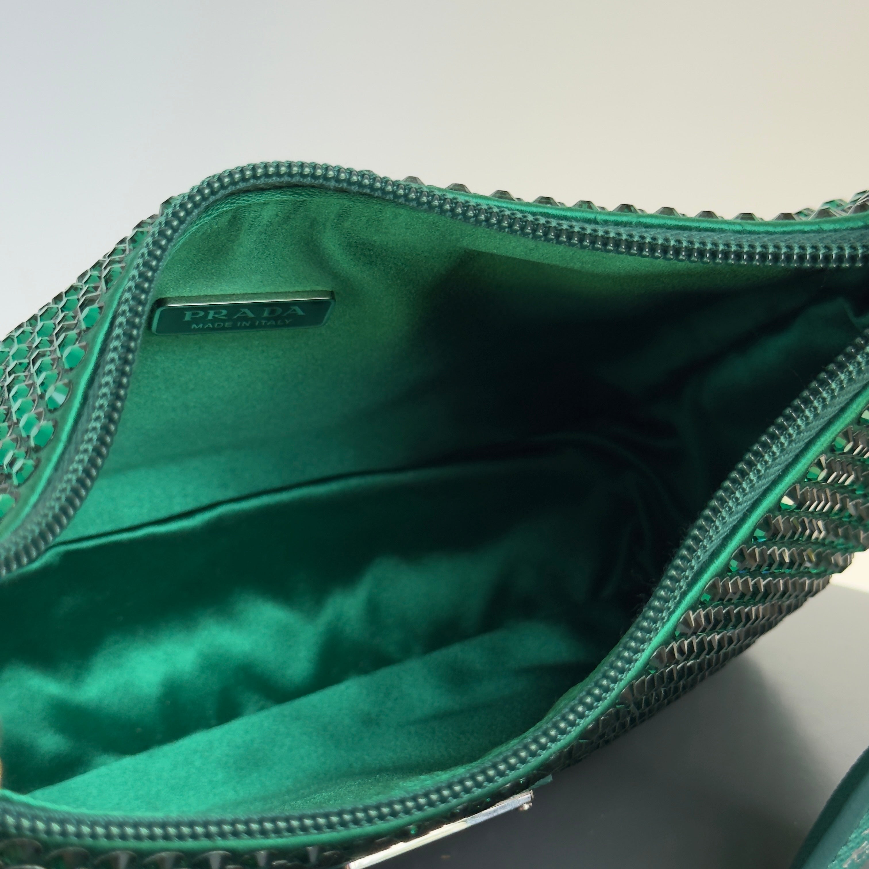 Prada Saffiano Leather Re-Edition 2000 - Queen May