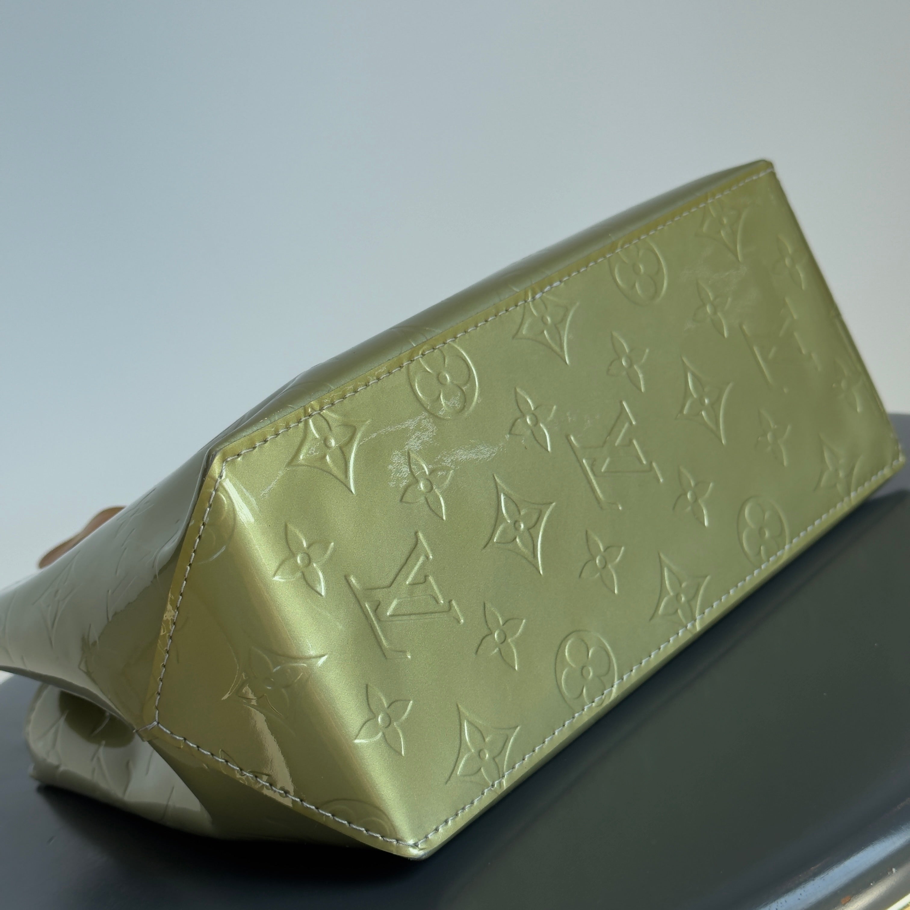 Louis Vuitton Vernis Reade PM - Queen May