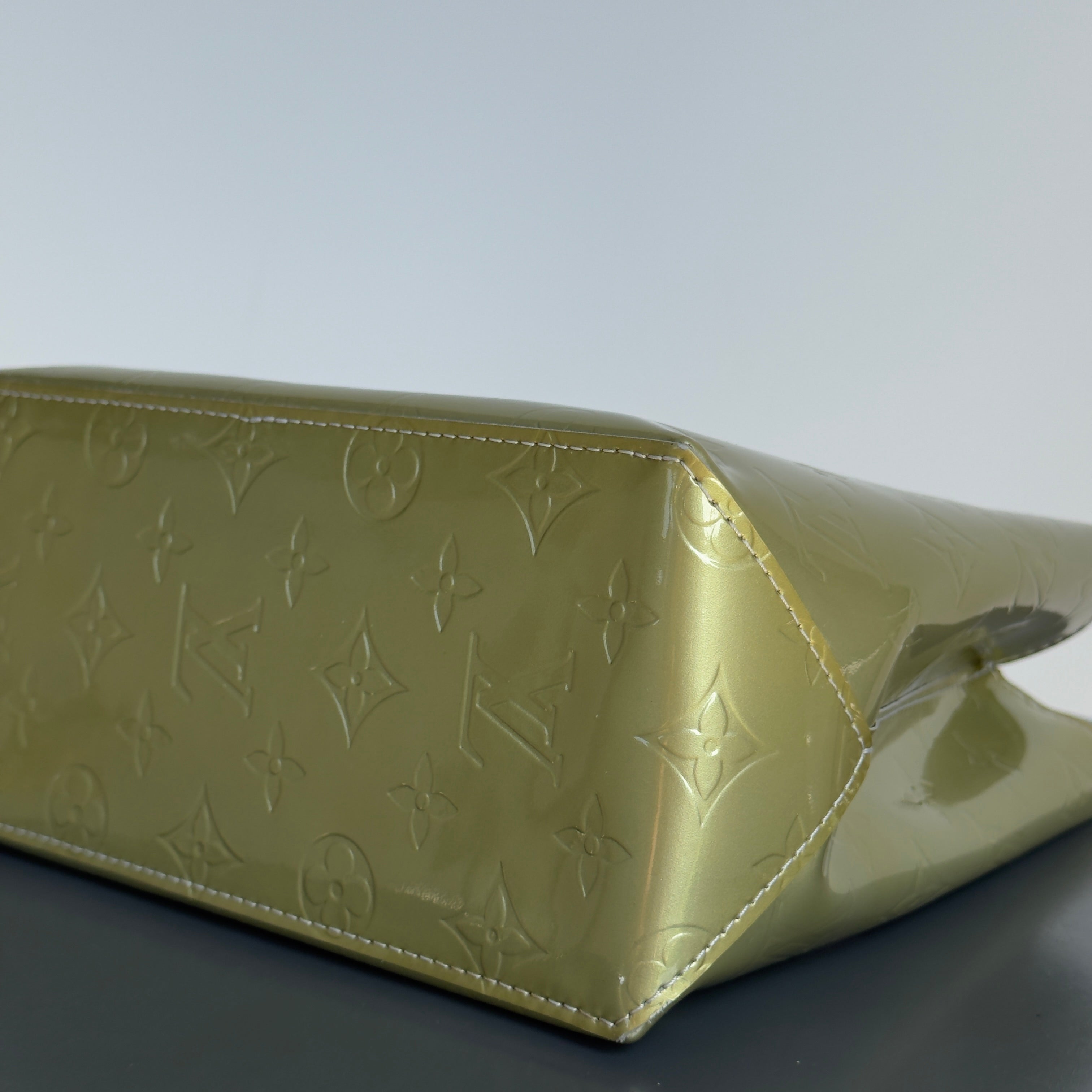 Louis Vuitton Vernis Reade PM - Queen May
