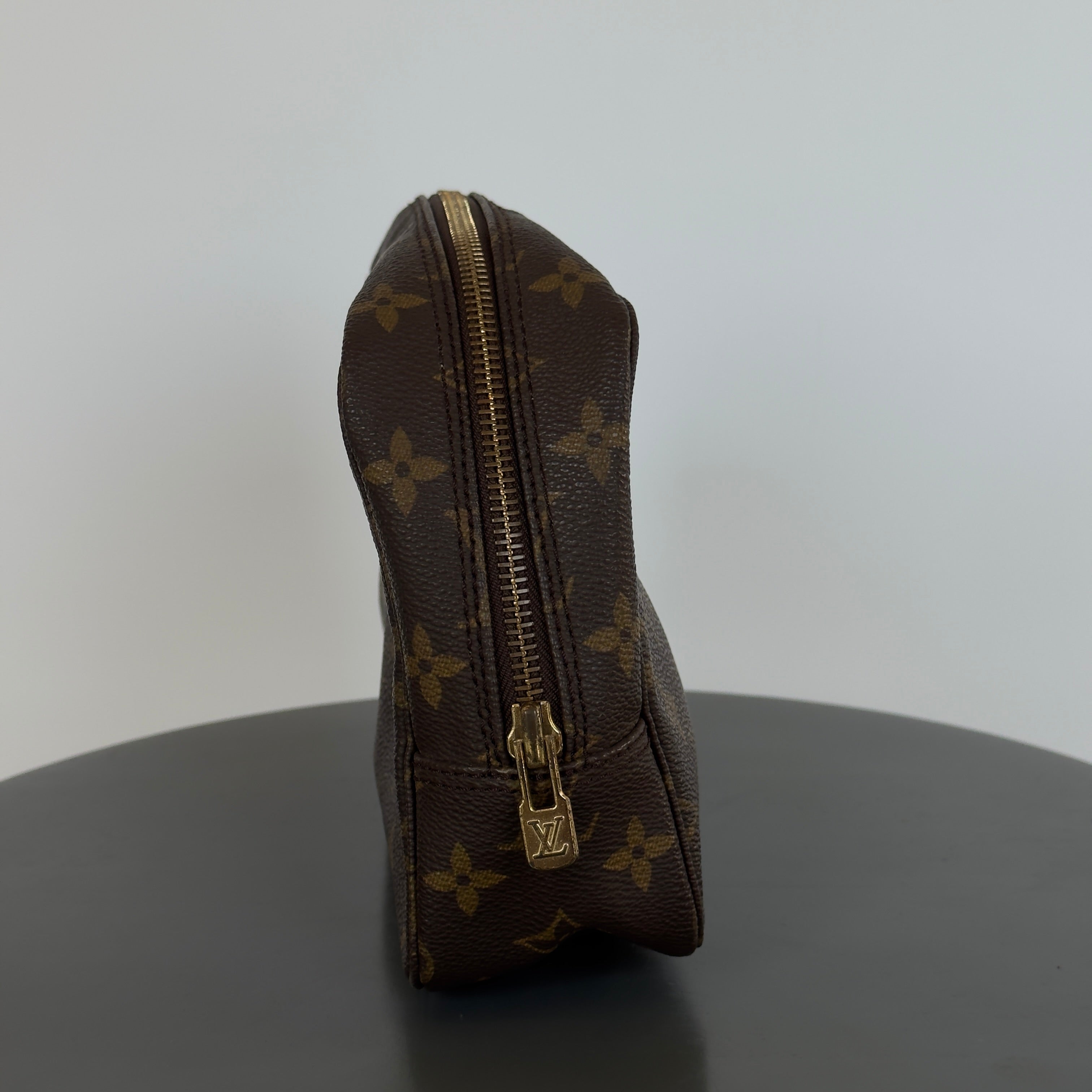 Louis Vuitton Trousse Monogram Toiletry 23 - Queen May