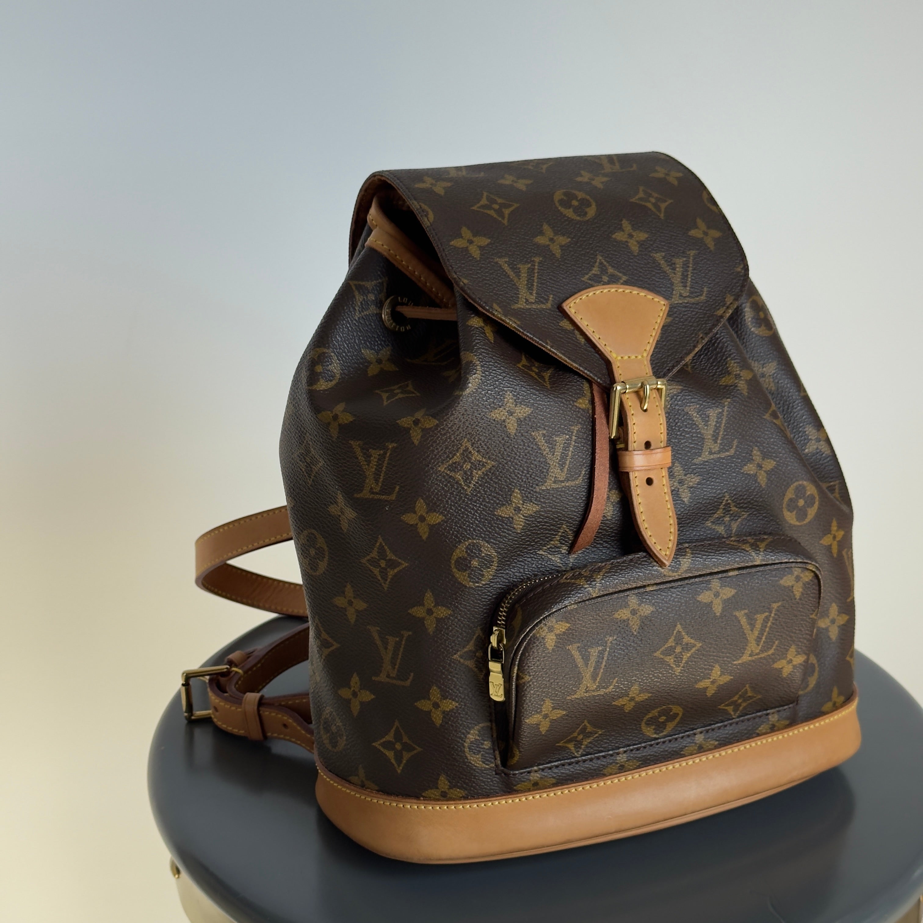 Louis Vuitton Monogram Montsouris MM - Queen May