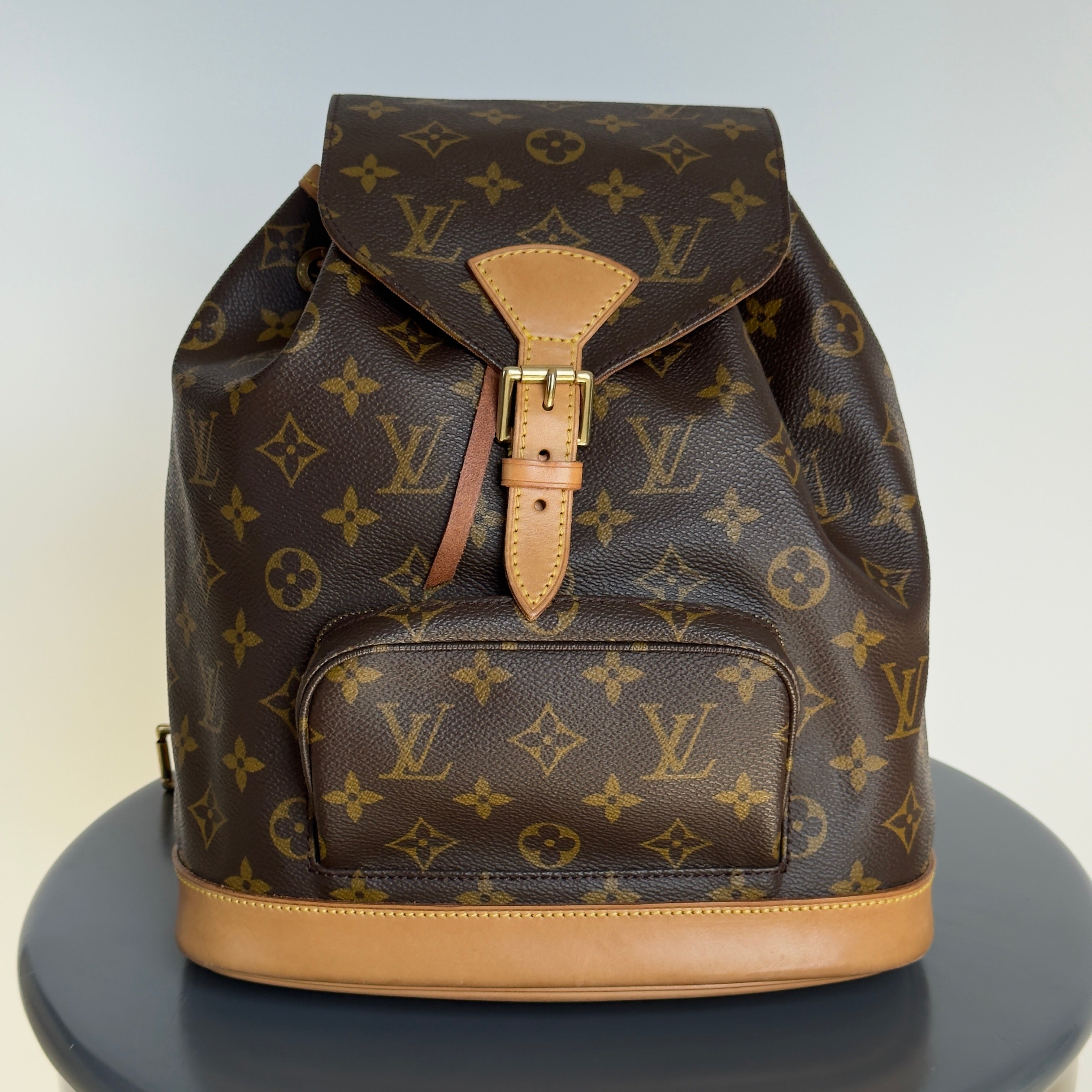Louis Vuitton Monogram Montsouris MM - Queen May