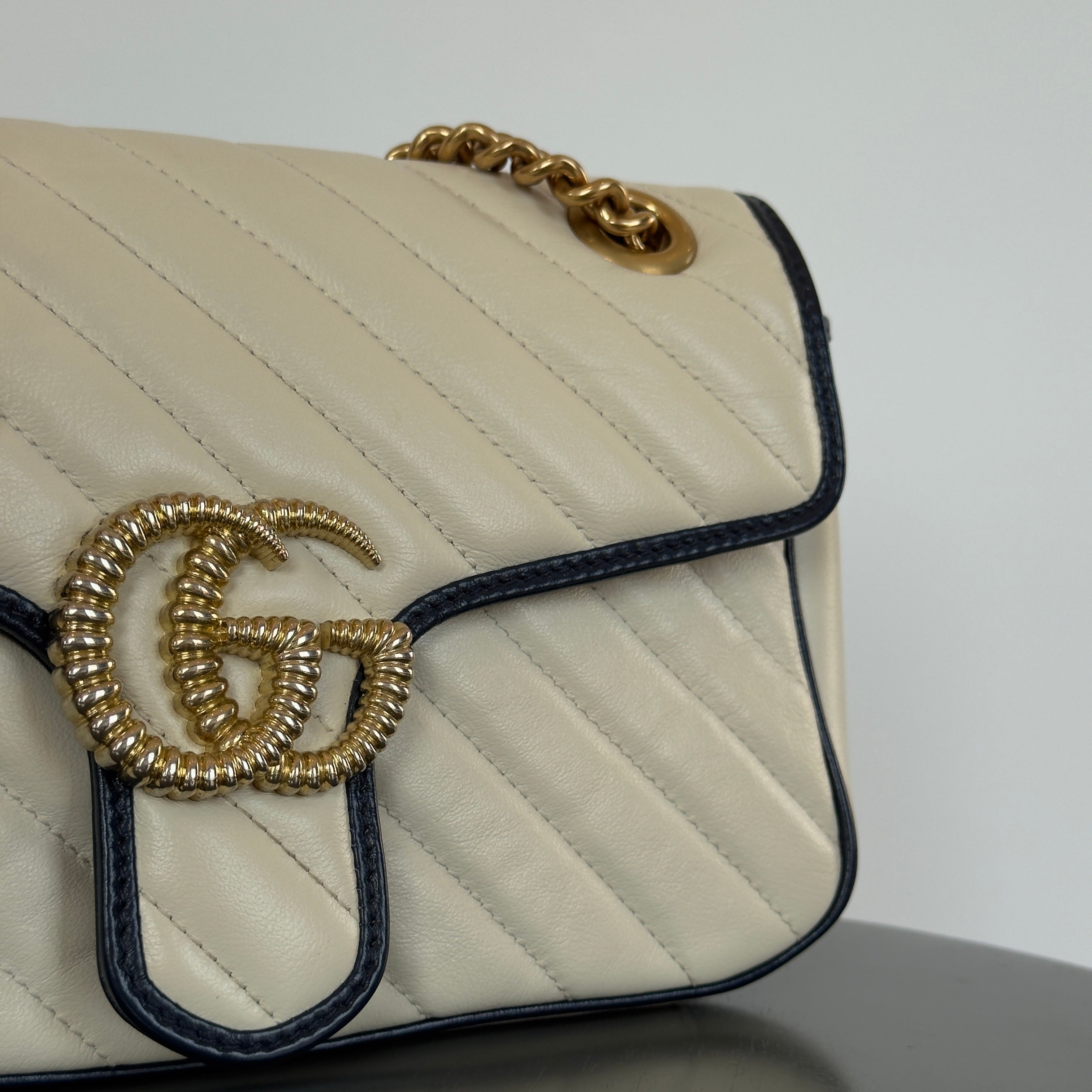 Gucci Vintage Effect Marmont - Queen May