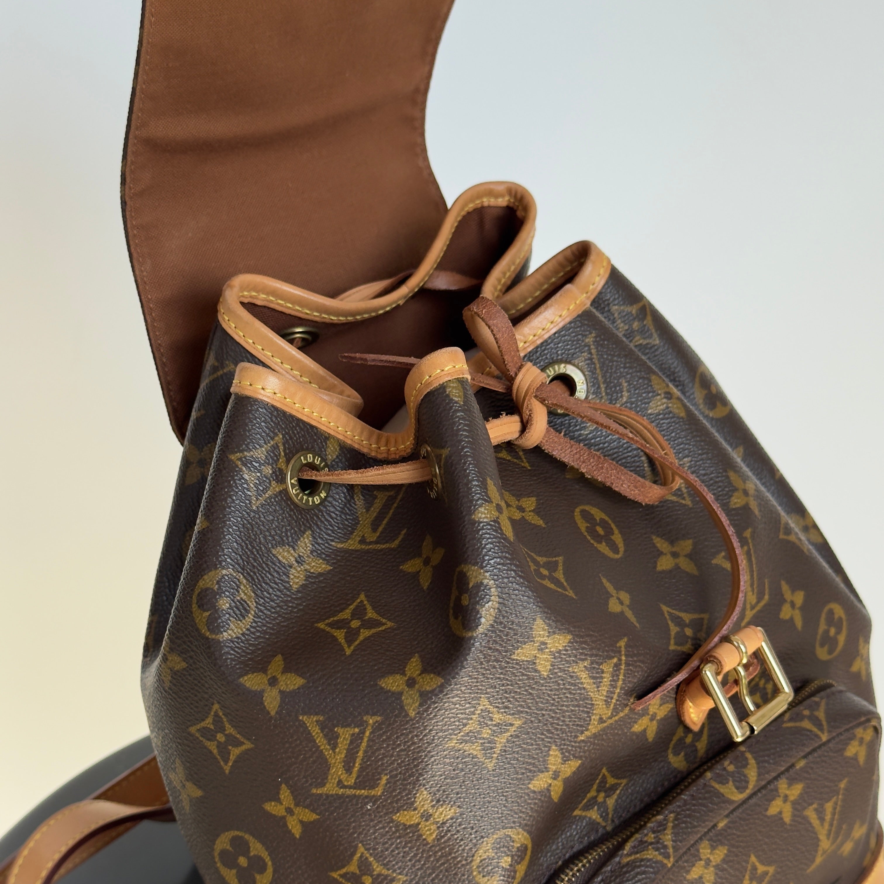 Louis Vuitton Monogram Montsouris MM - Queen May
