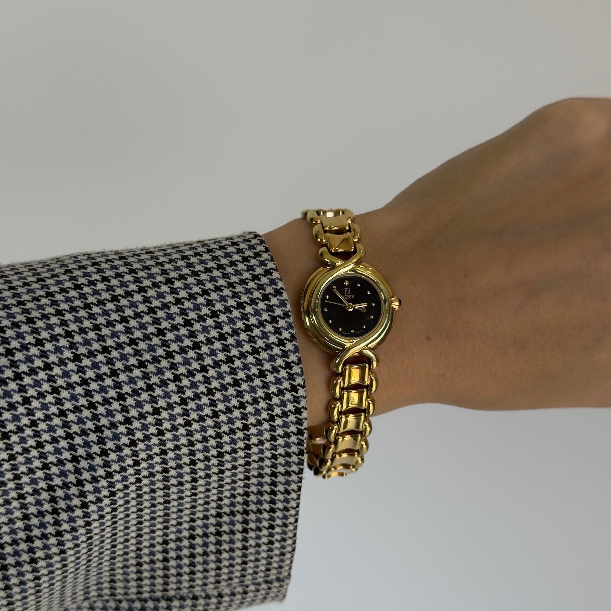 Fendi 700L Mother Of Pearl Dial Watch - Queen May