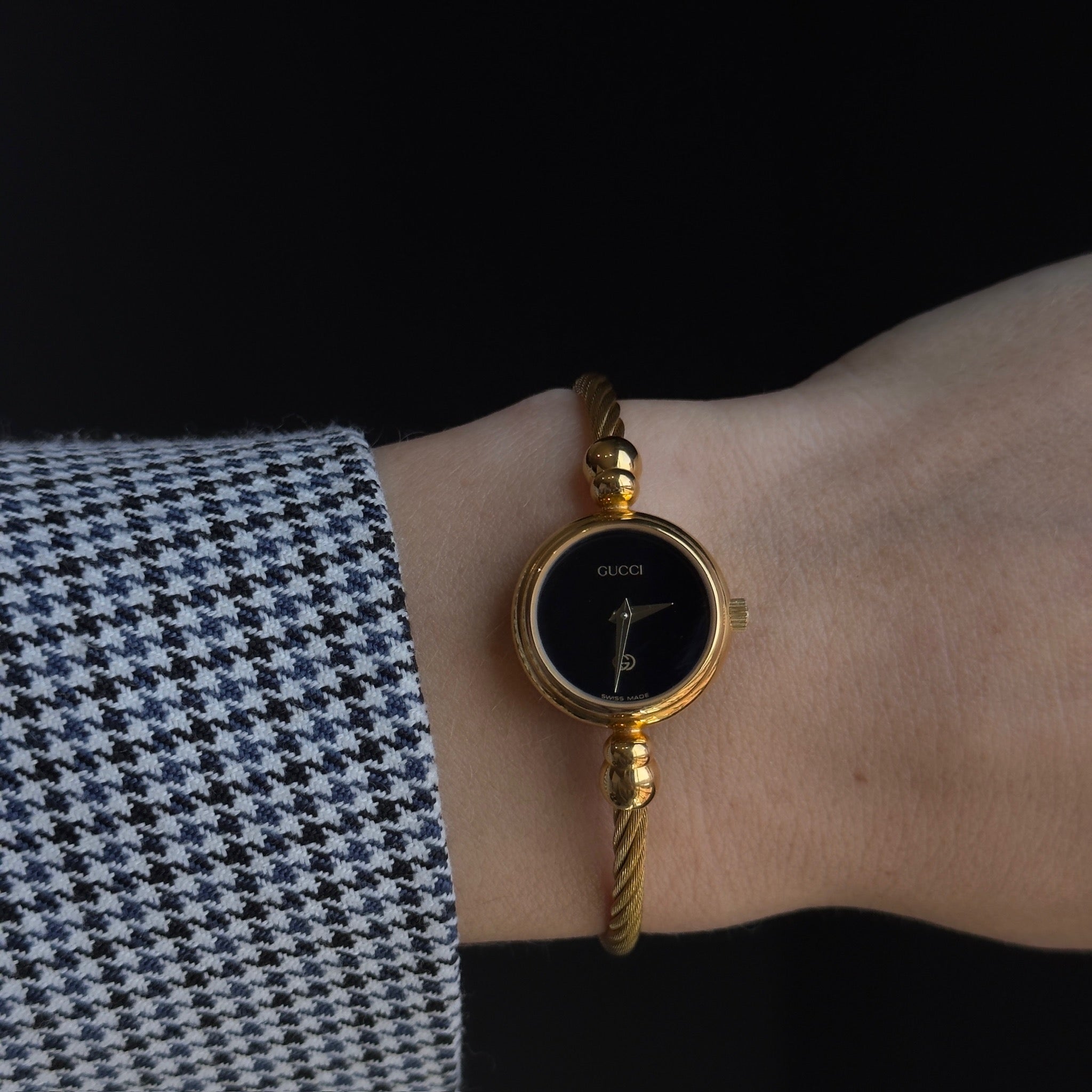 Gucci 20mm Black Dial Rope Bangle Watch - Queen May