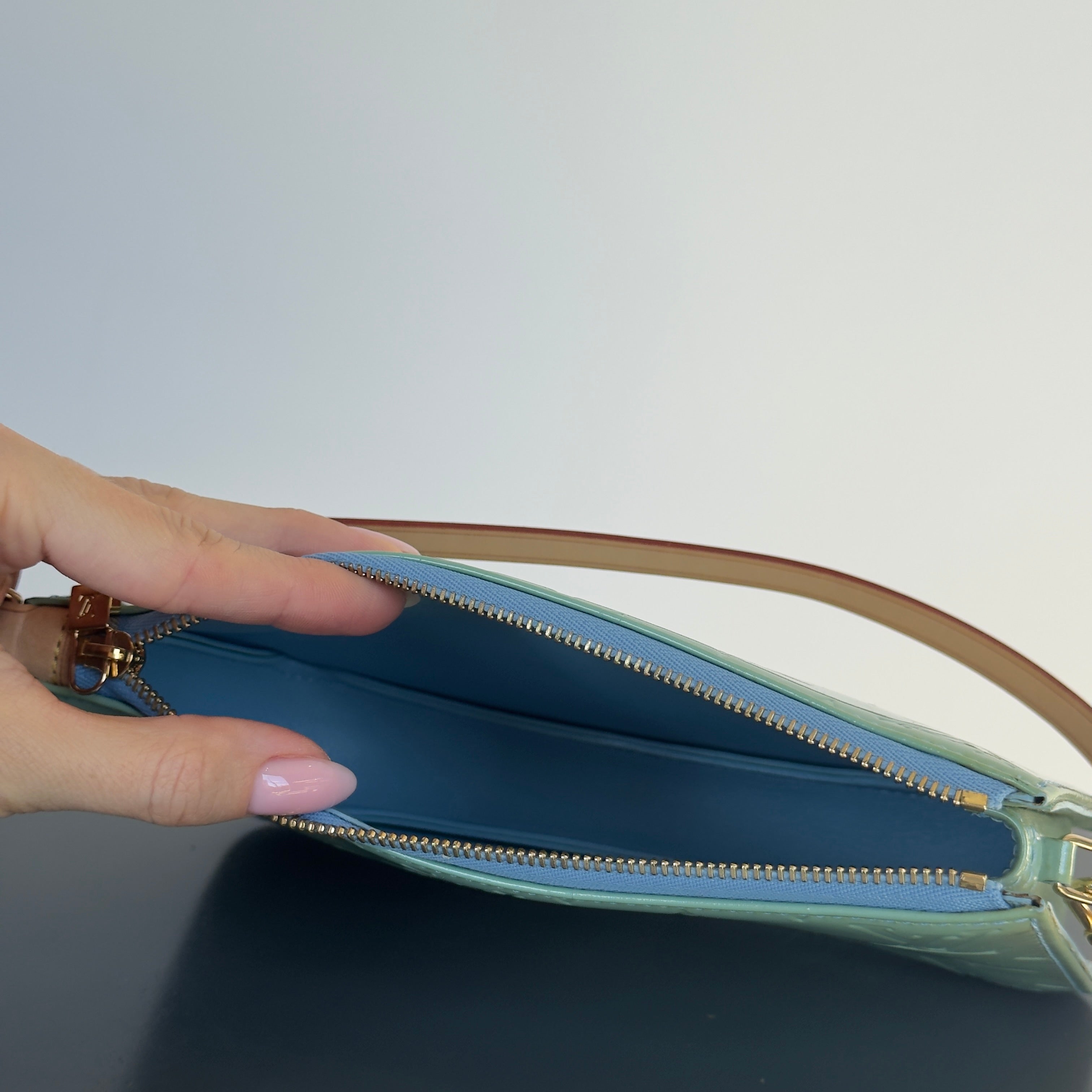 Louis Vuitton Vernis Lexington Teal - Queen May