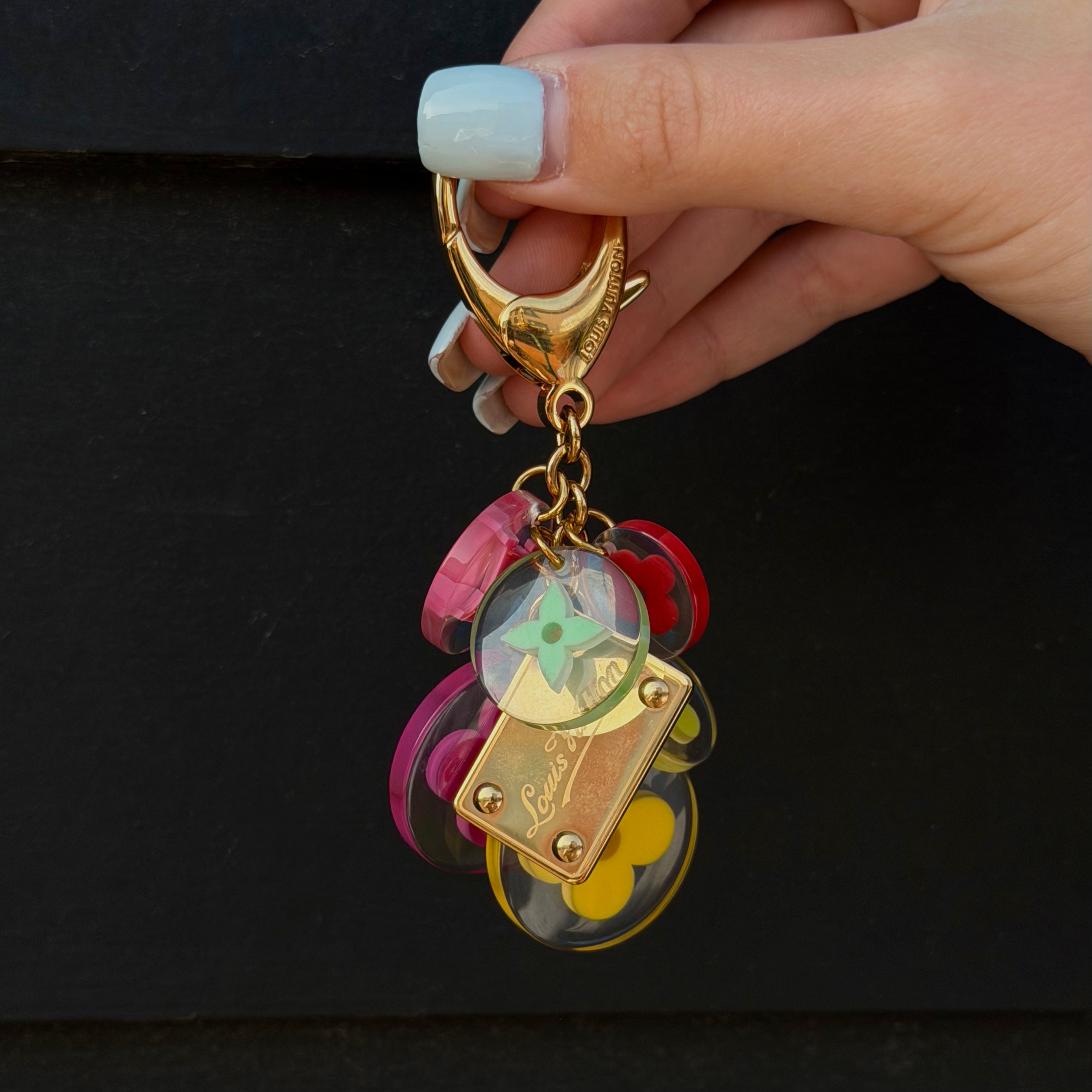 Louis Vuitton Resin Fleurs Bag Charm - Queen May