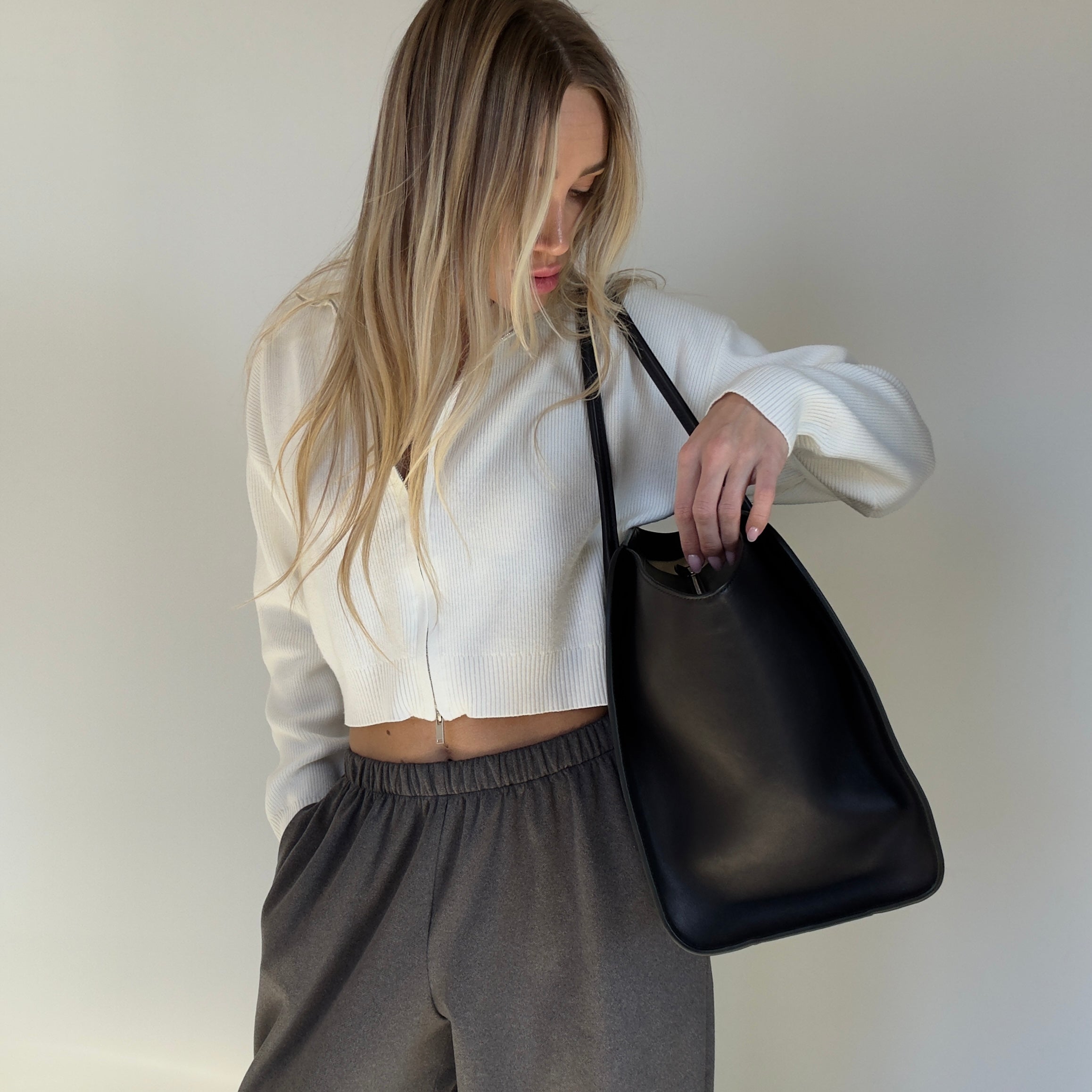 The Row Marlo 17 Tote Bag - Queen May