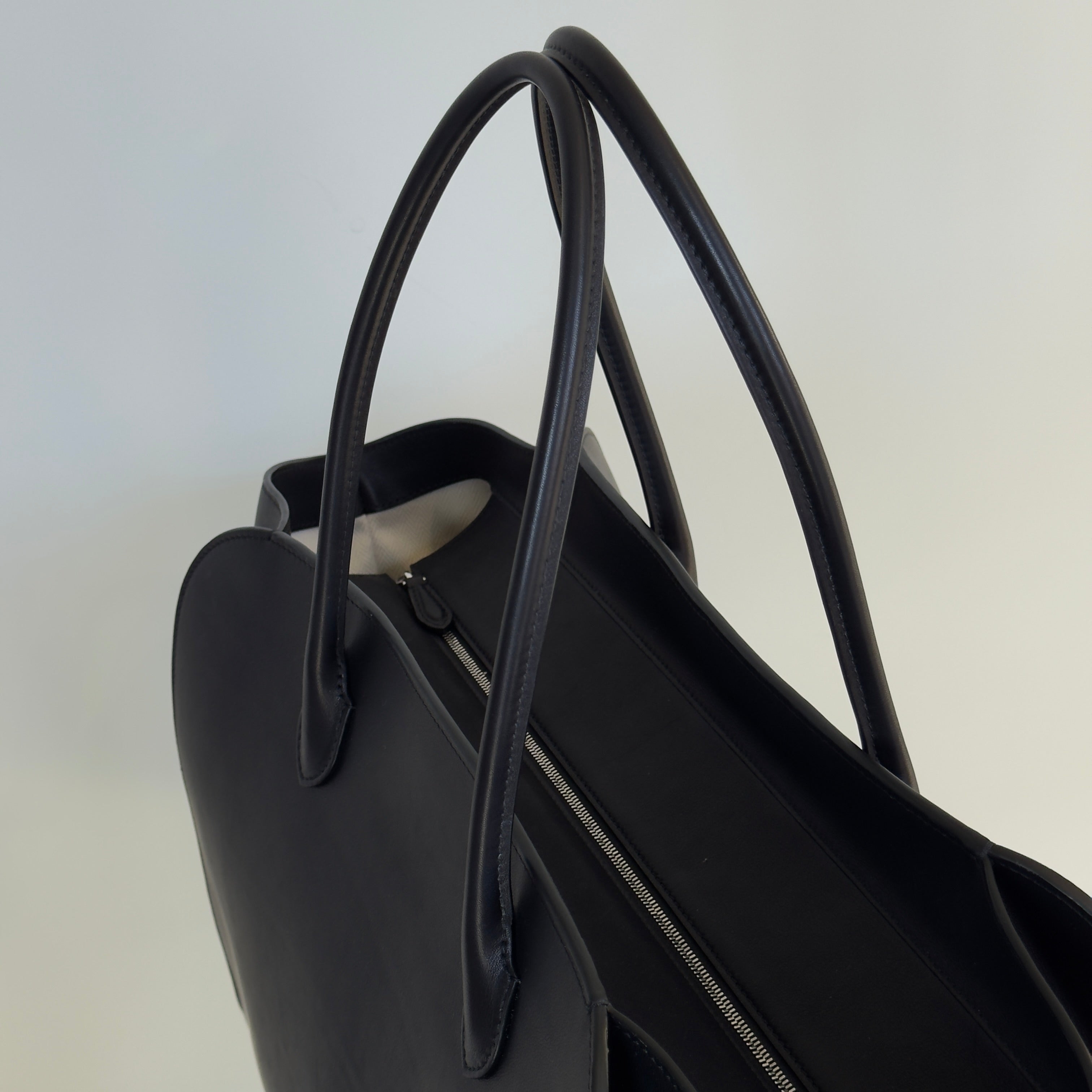 The Row Marlo 17 Tote Bag - Queen May