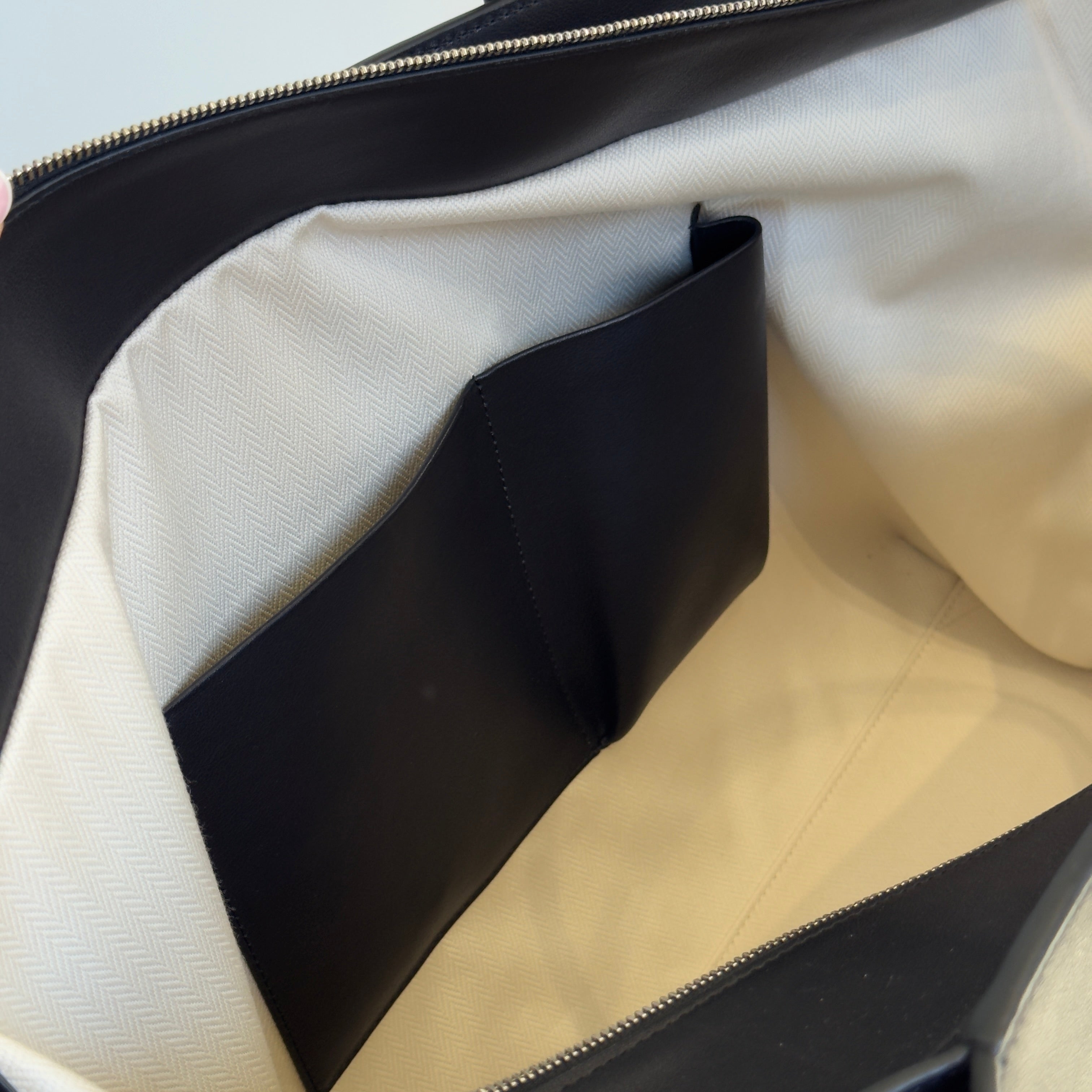 The Row Marlo 17 Tote Bag - Queen May