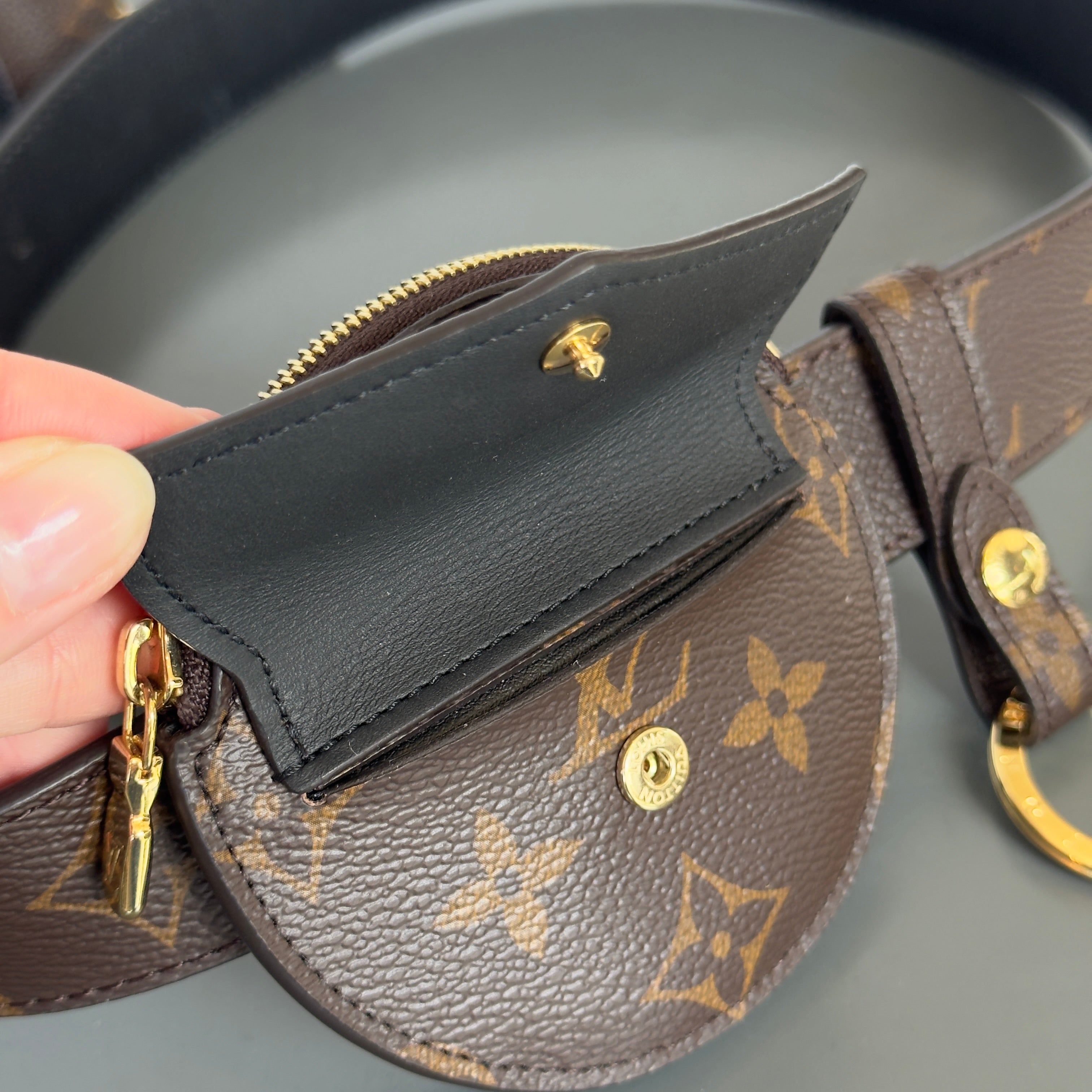Louis Vuitton Daily Multi Pocket 30mm Belt Size 90cm - Queen May