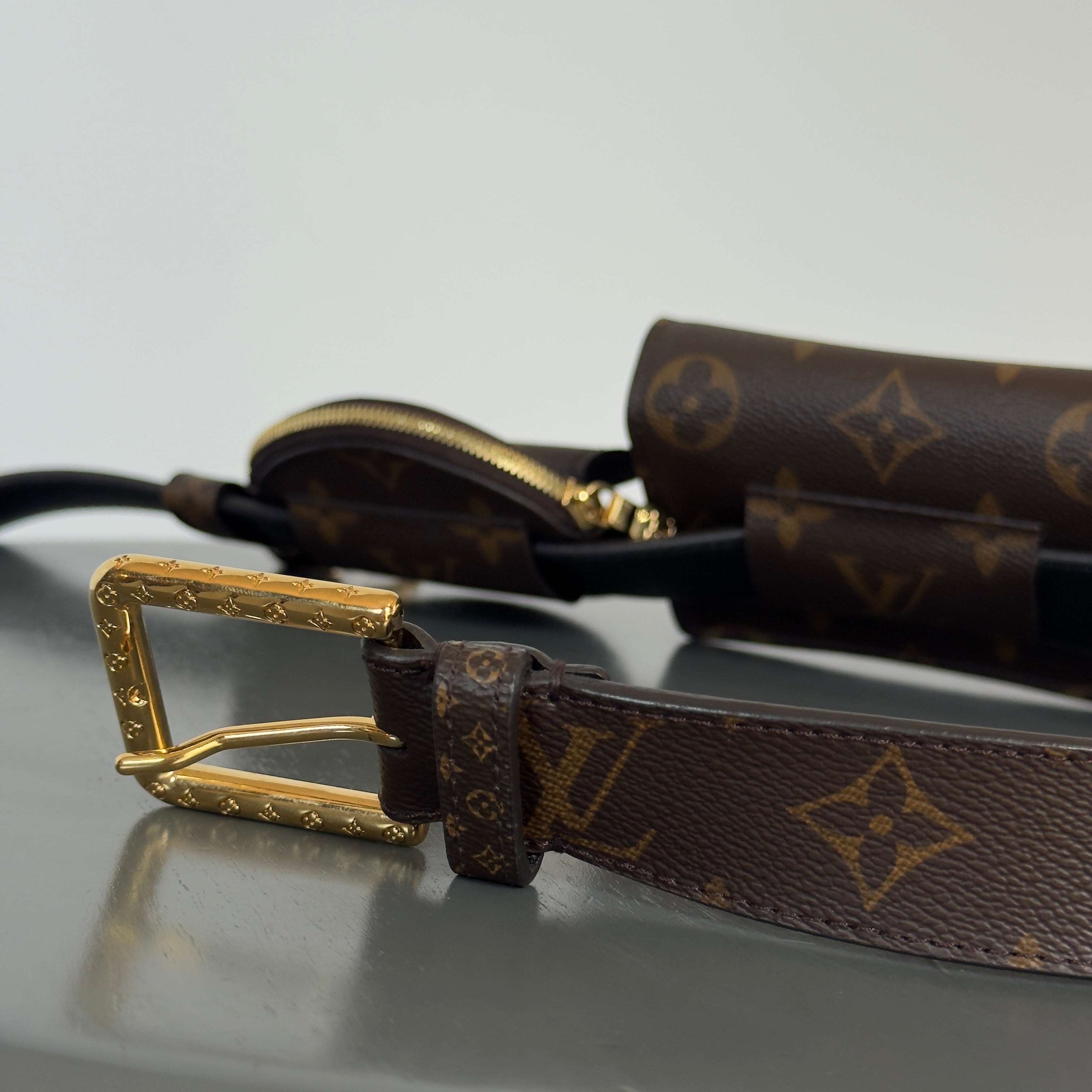 Louis Vuitton Daily Multi Pocket 30mm Belt Size 90cm - Queen May