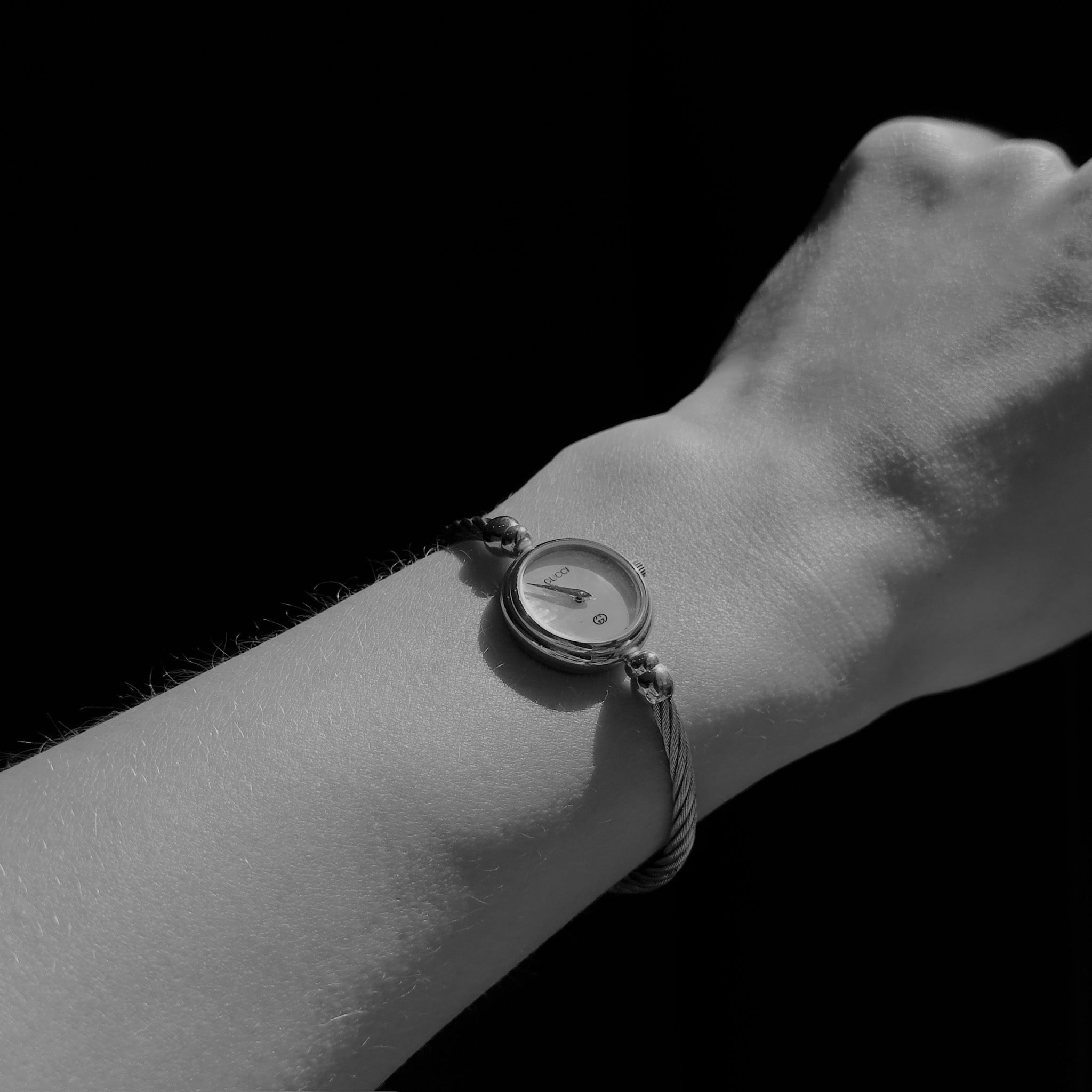 Gucci 20mm Mother Of Pearl Rope Bangle Watch - Queen May