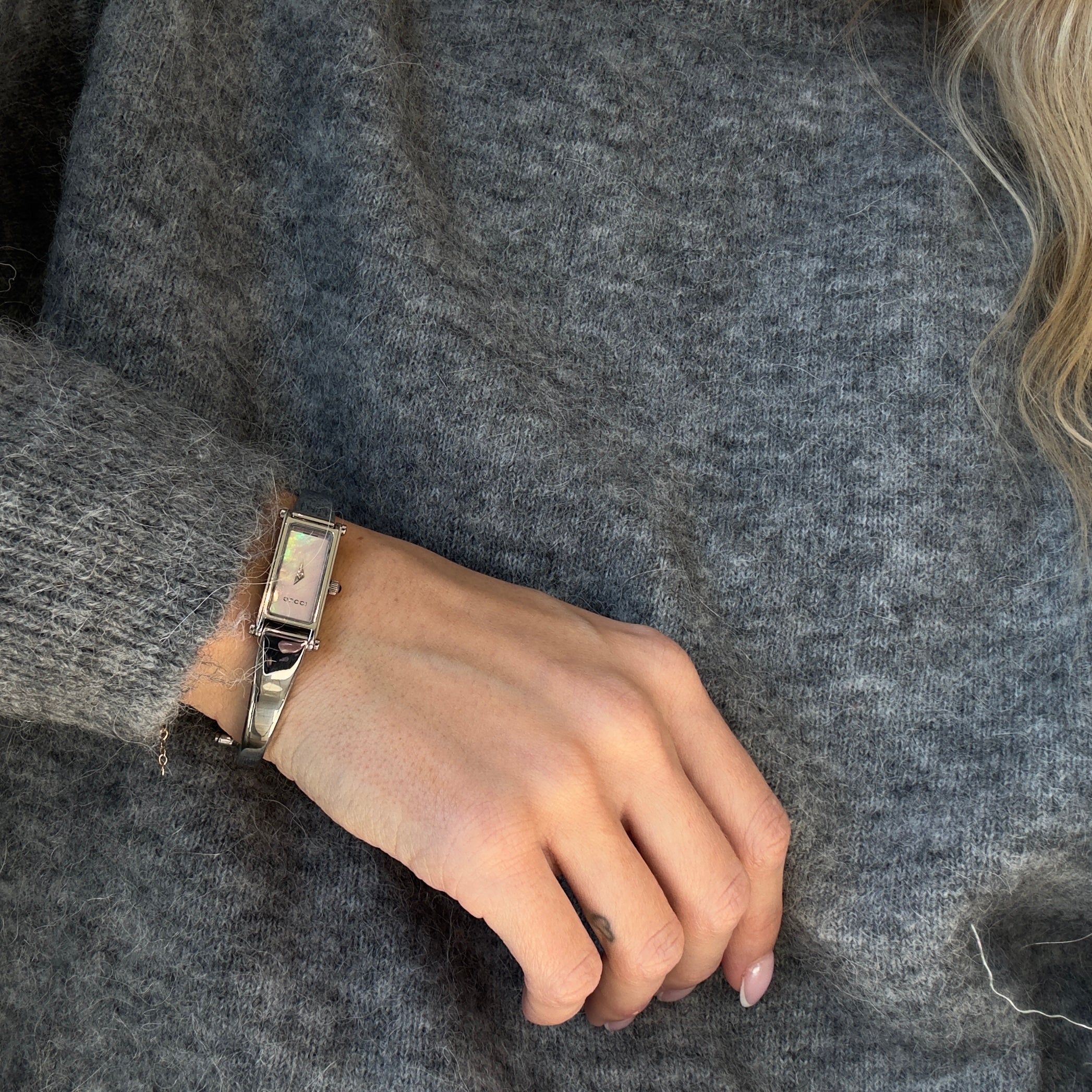 Gucci 1500L Pink Mother of Pearl Dial Horsebit Watch - Queen May