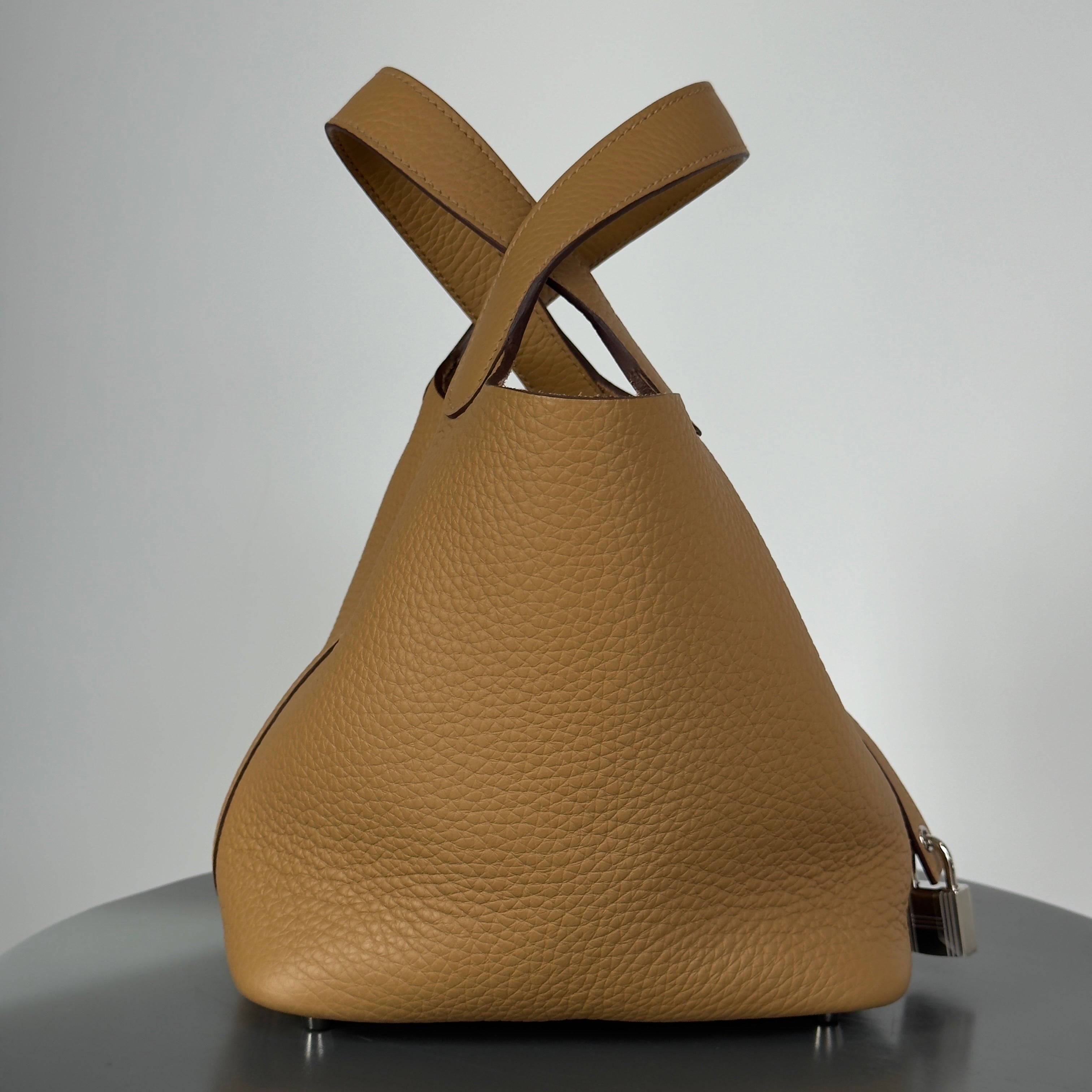 Hermes 2025 Clemence Picotin Lock 18 - Queen May