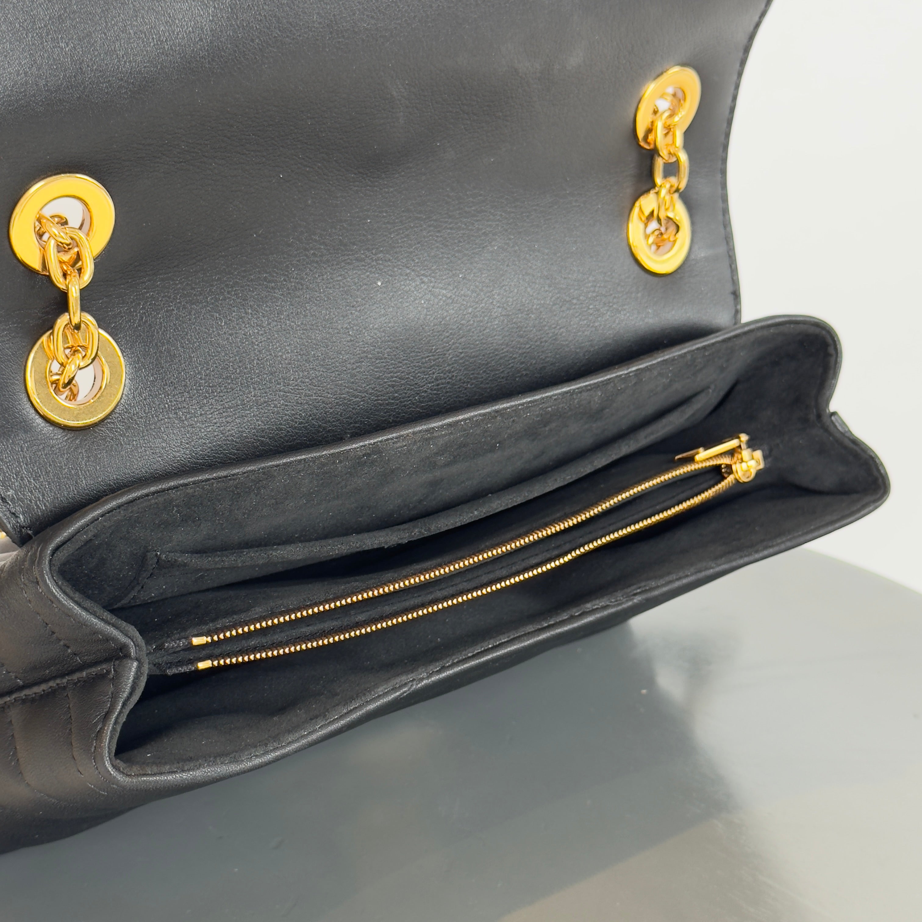 Louis Vuitton New Wave MM - Queen May