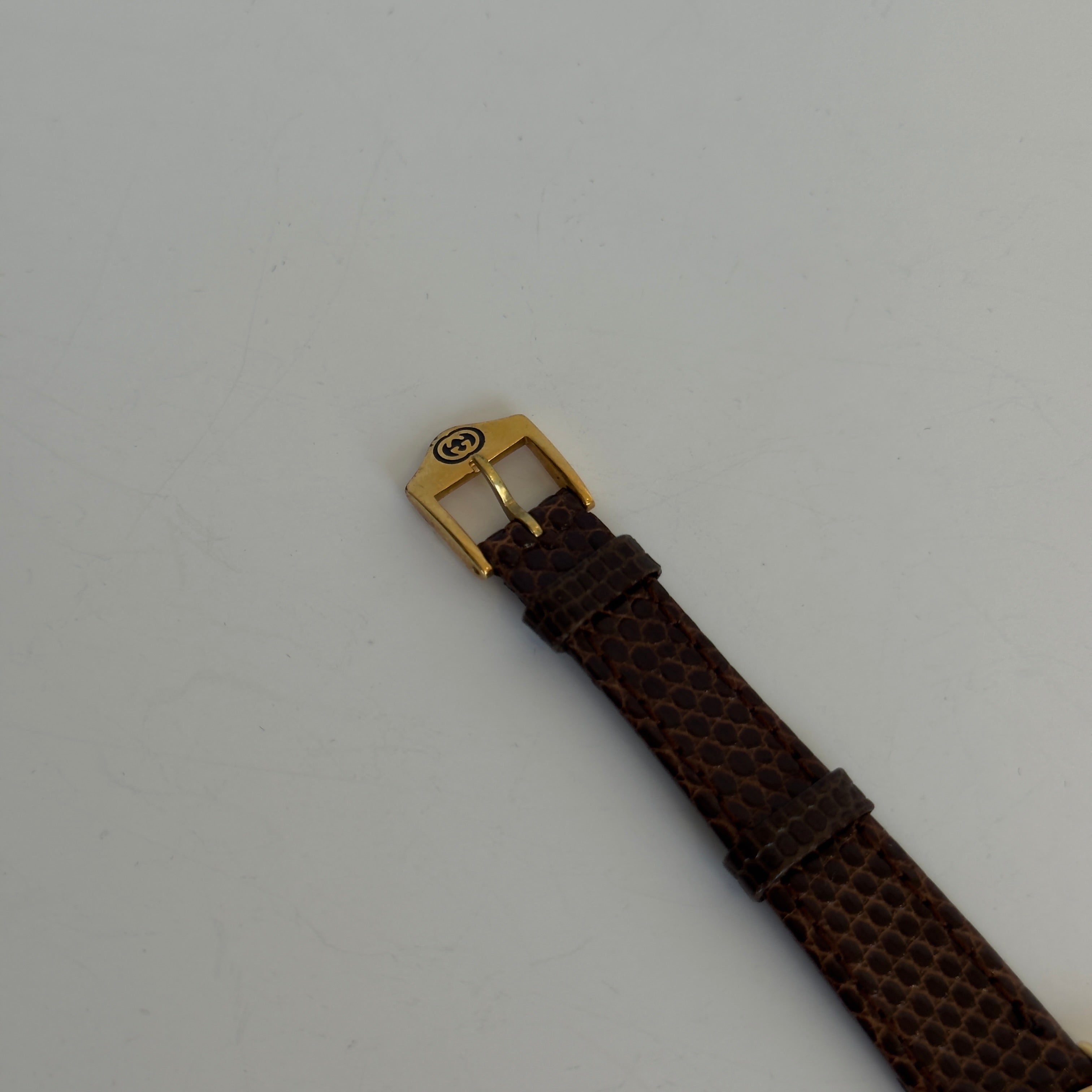 Gucci 3000.2L Ladies Gold Tone Watch - Queen May