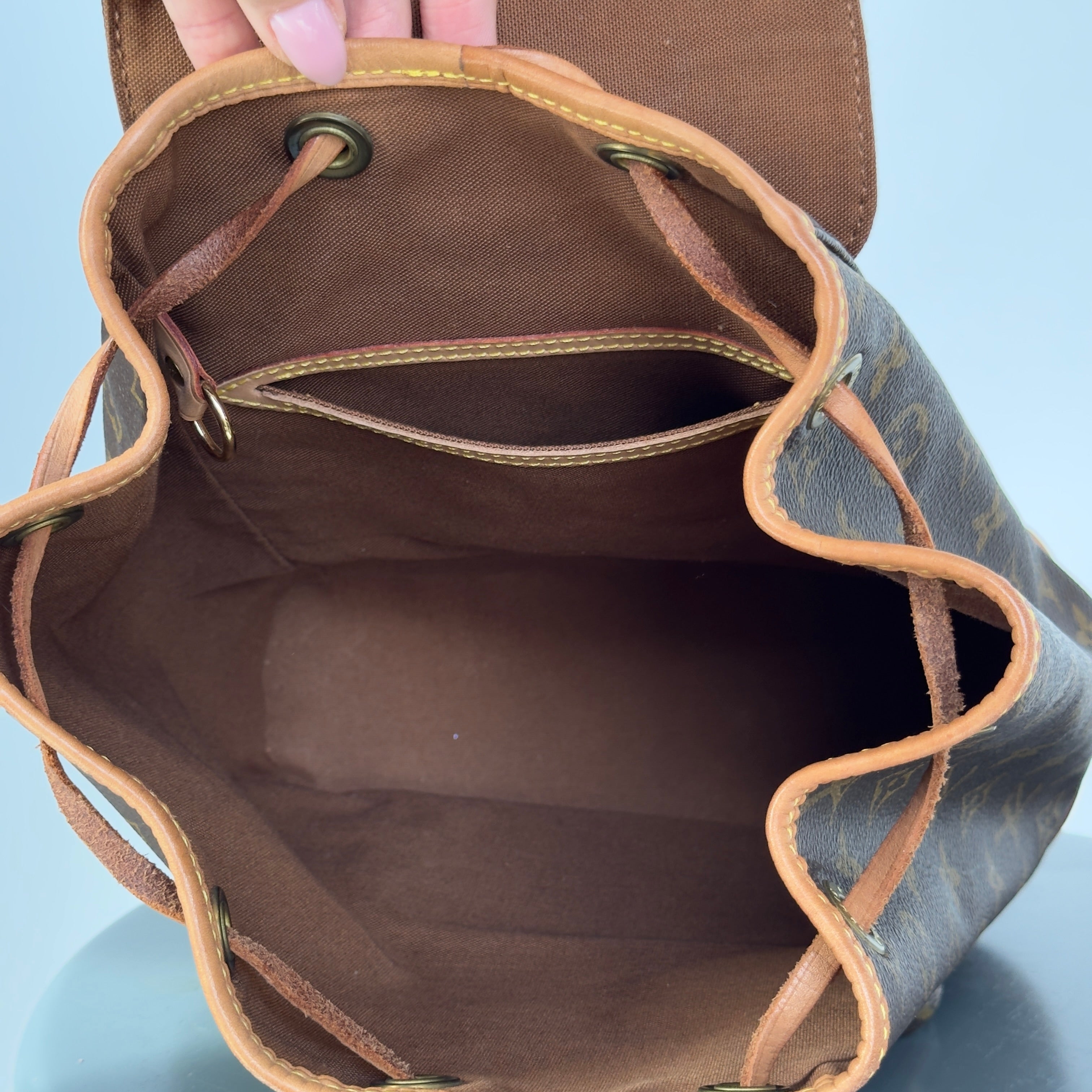 Louis Vuitton Monogram Montsouris MM - Queen May