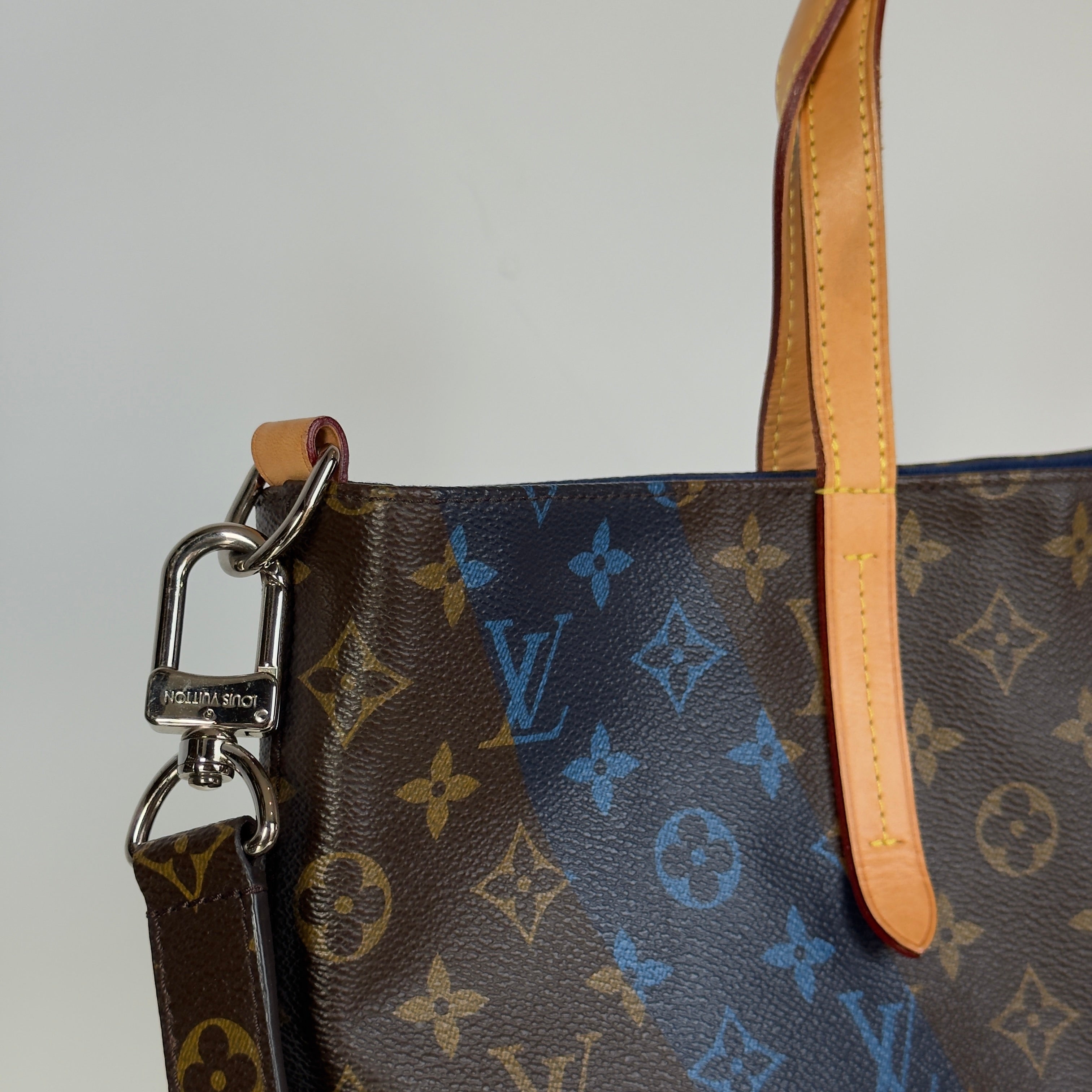 Louis Vuitton Spring 2015 Cabas Jour V Tote - Queen May
