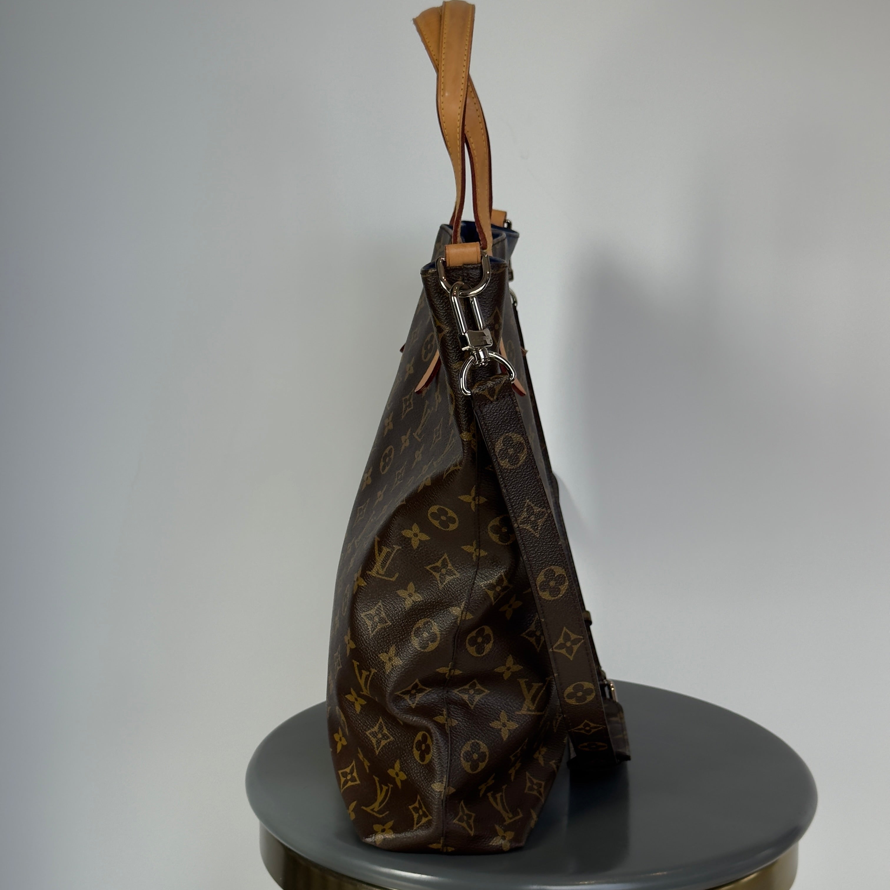 Louis Vuitton Spring 2015 Cabas Jour V Tote - Queen May