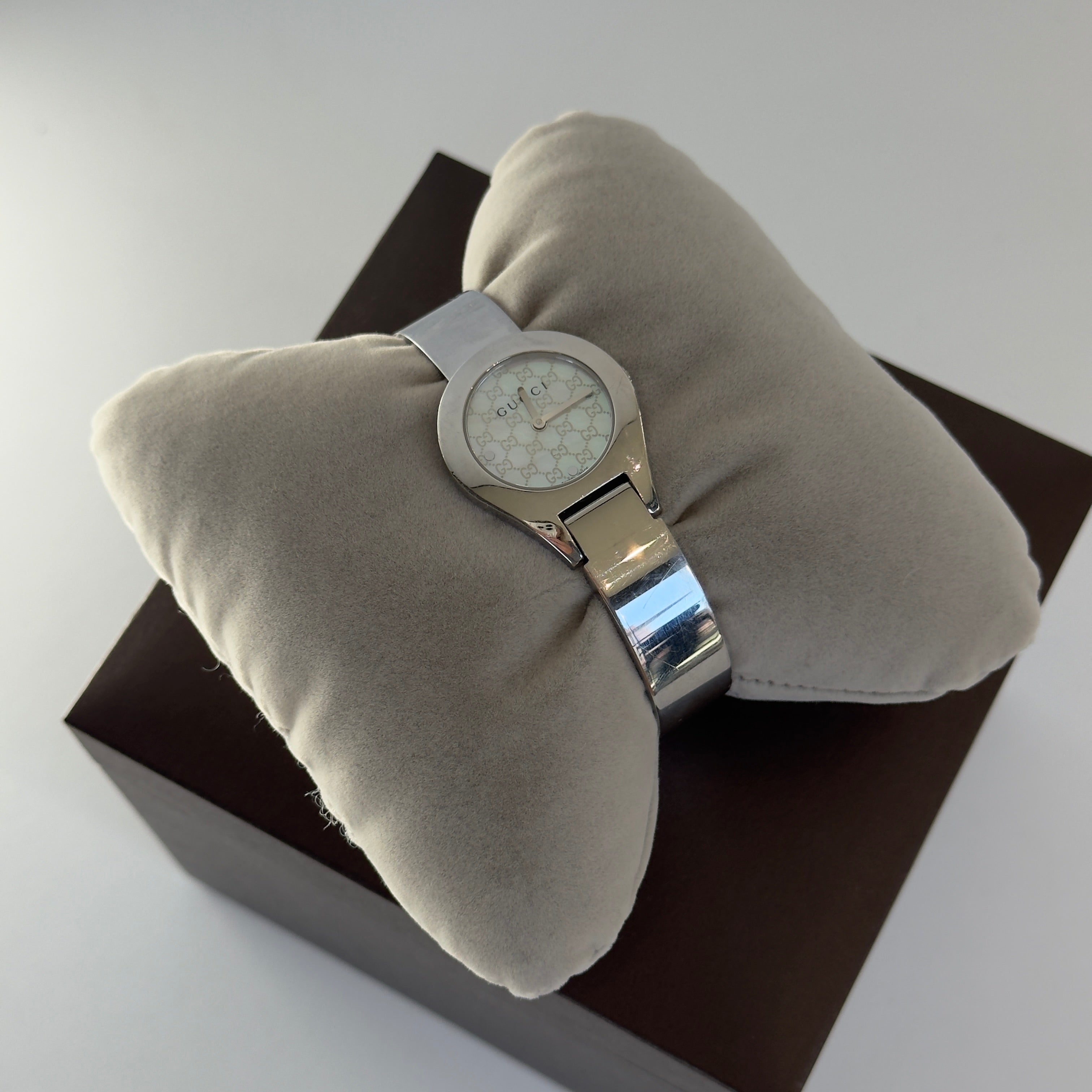 Gucci 6700L Stainless Steel Mother Of Pearl Dial Bangle Watch - Queen May