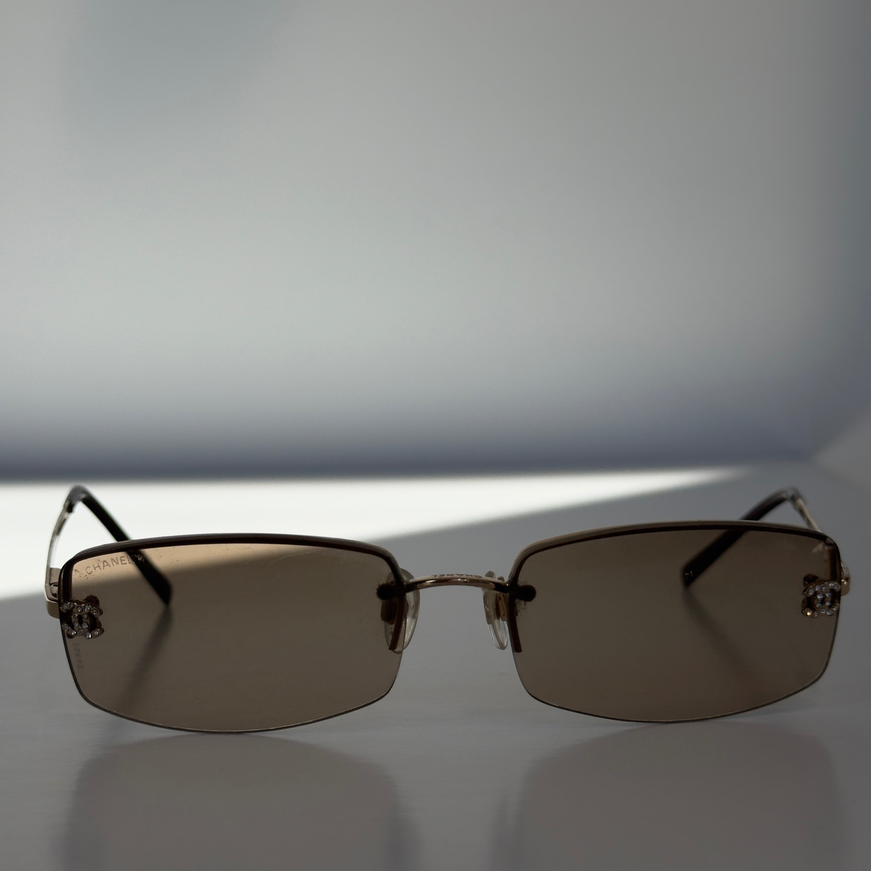 Vintage Chanel 4093-B Rimless Wire Frame Rhinestone CC Sunglasses Smoke - Queen May
