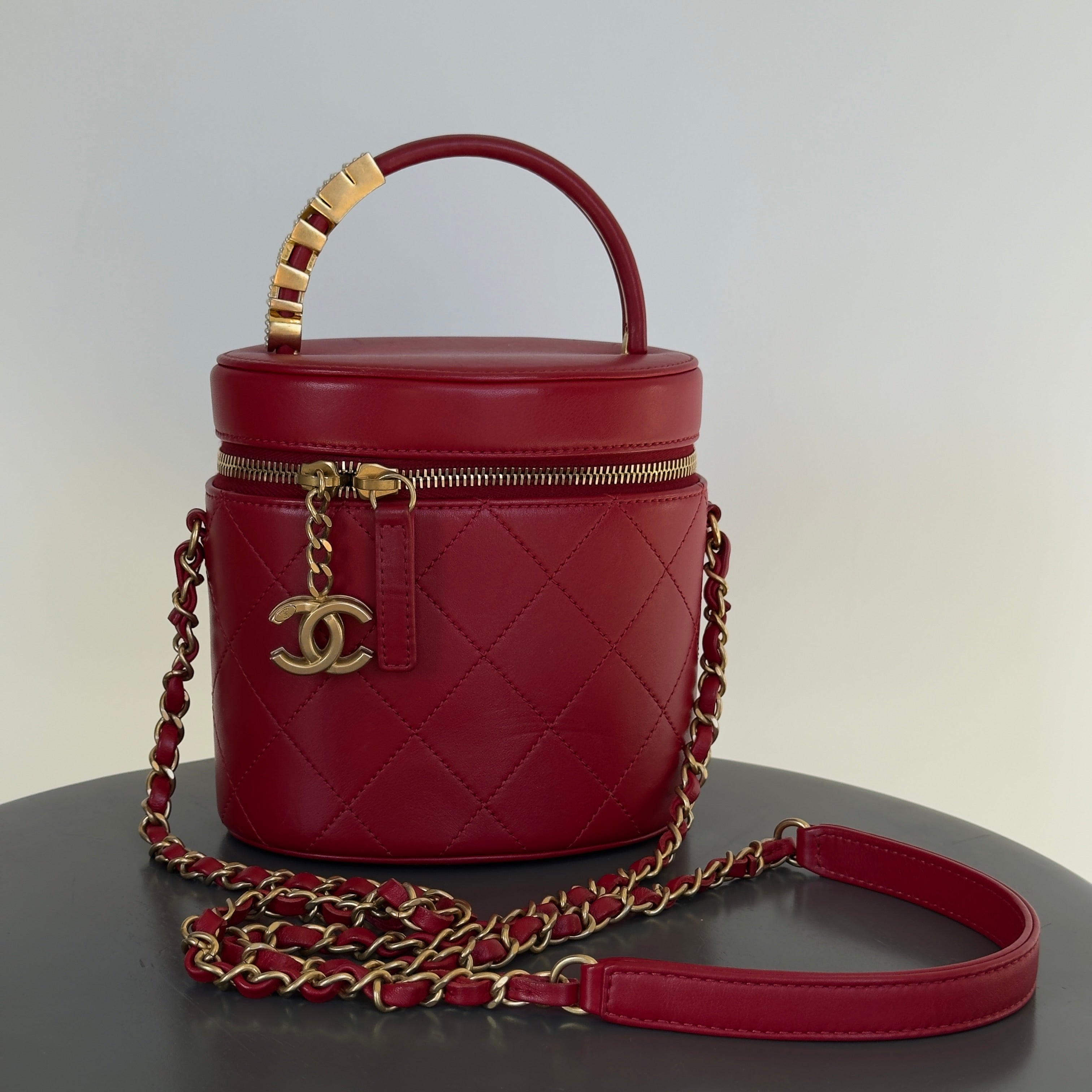 Chanel Pearl Logo Red Top Handle Vanity Case With Chain - Queen May