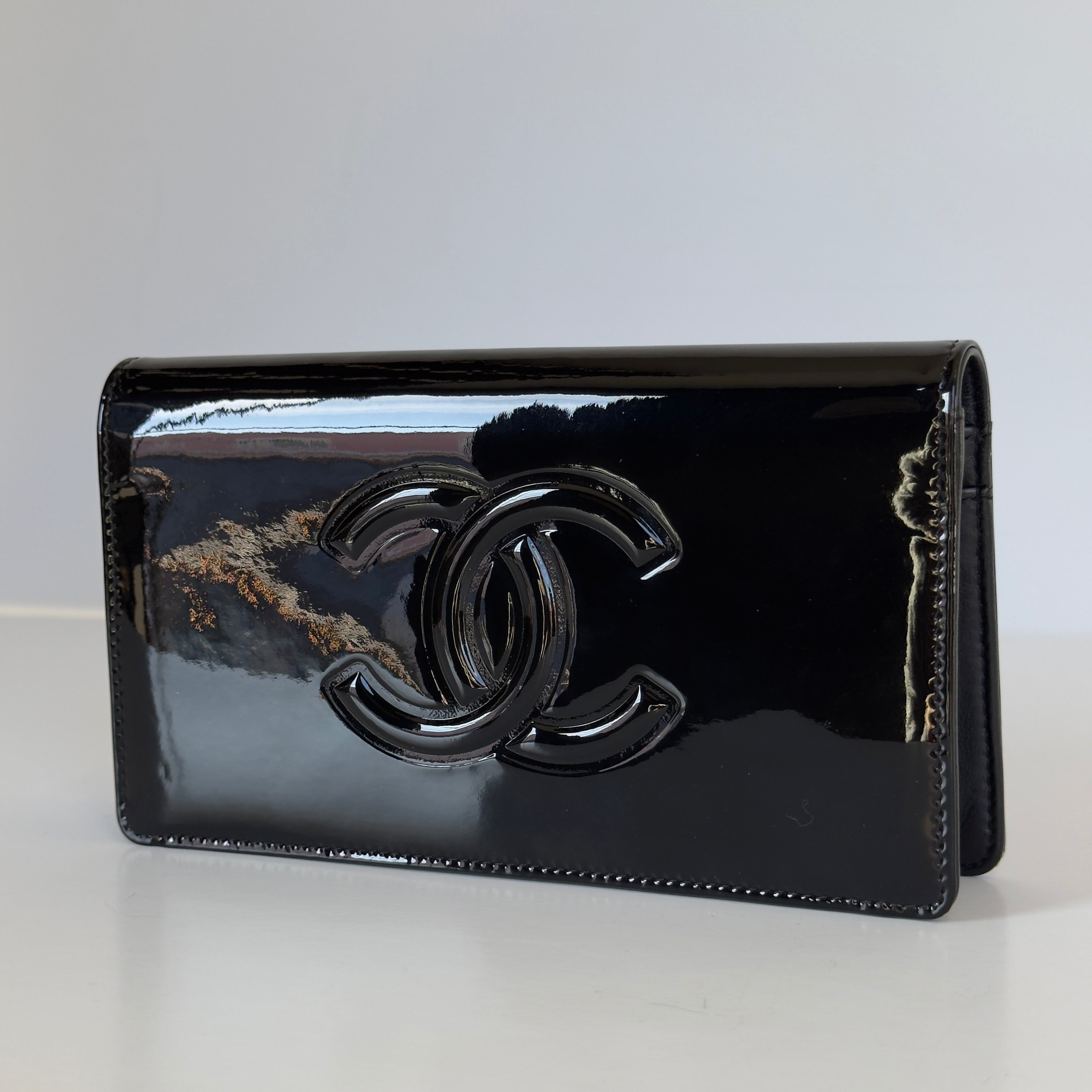 Chanel Camellia Makeup Palette Patent Long Wallet - Queen May