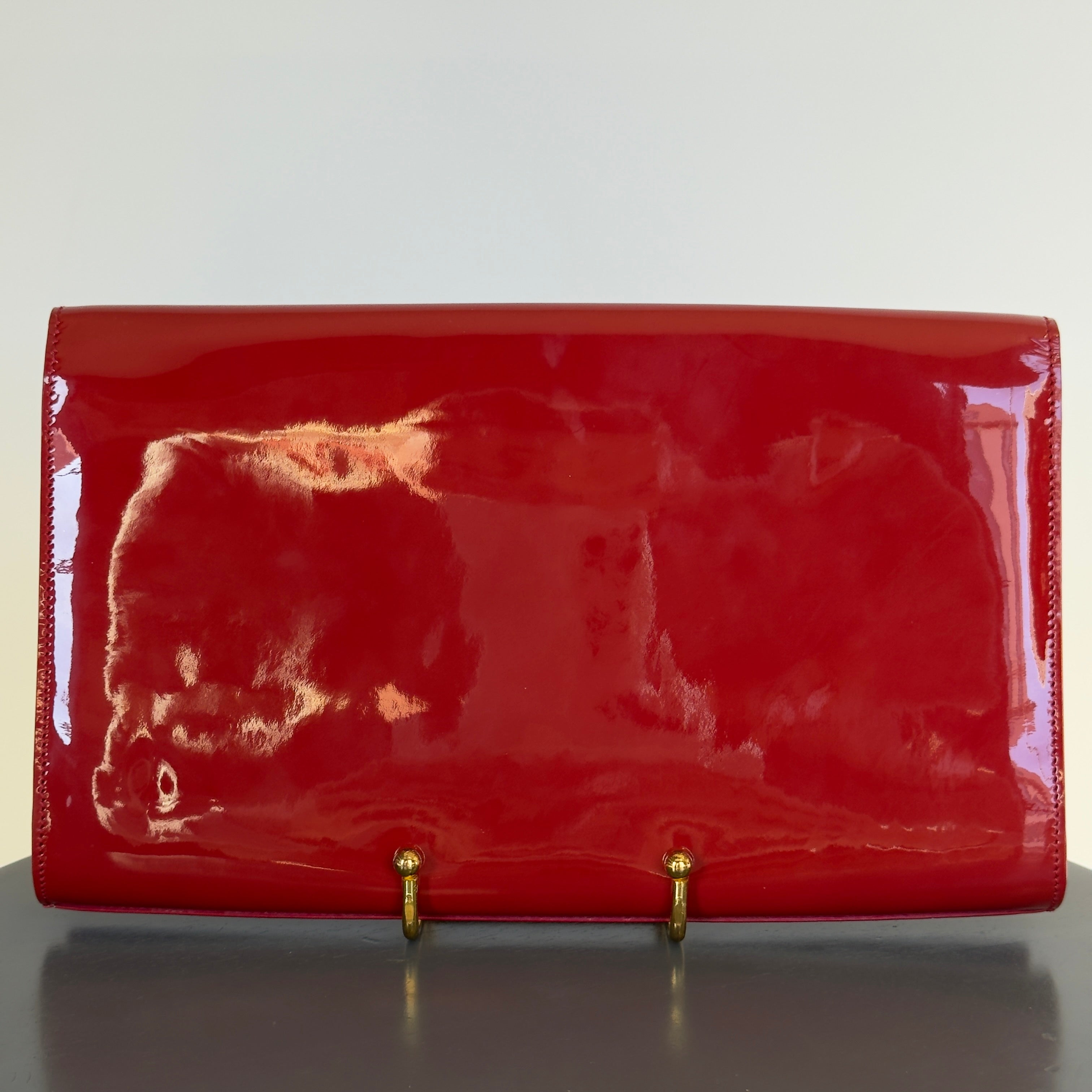 Yves Saint Laurent Belle De Jour Patent Leather Clutch Red - Queen May
