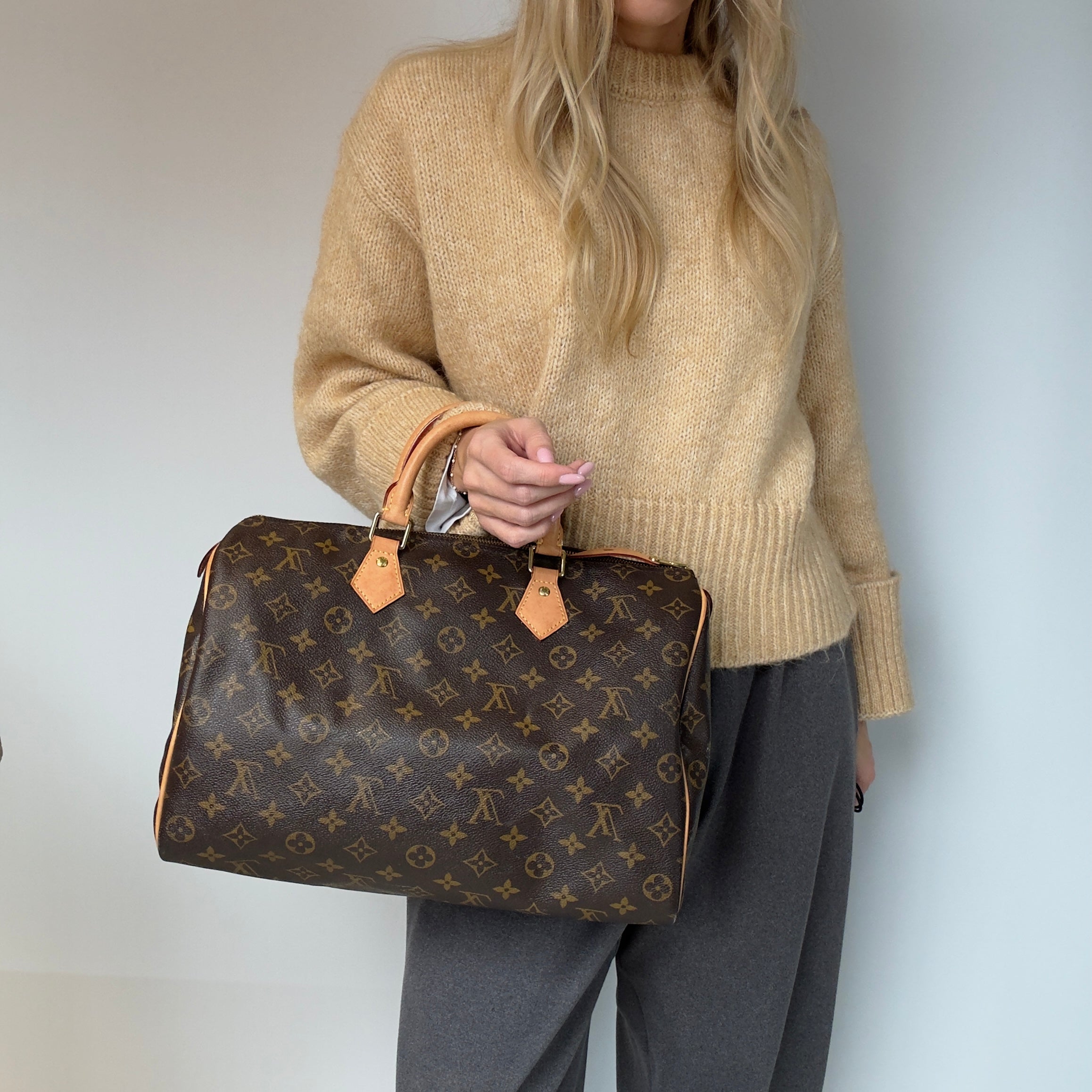 Louis Vuitton Monogram Speedy 35 - Queen May