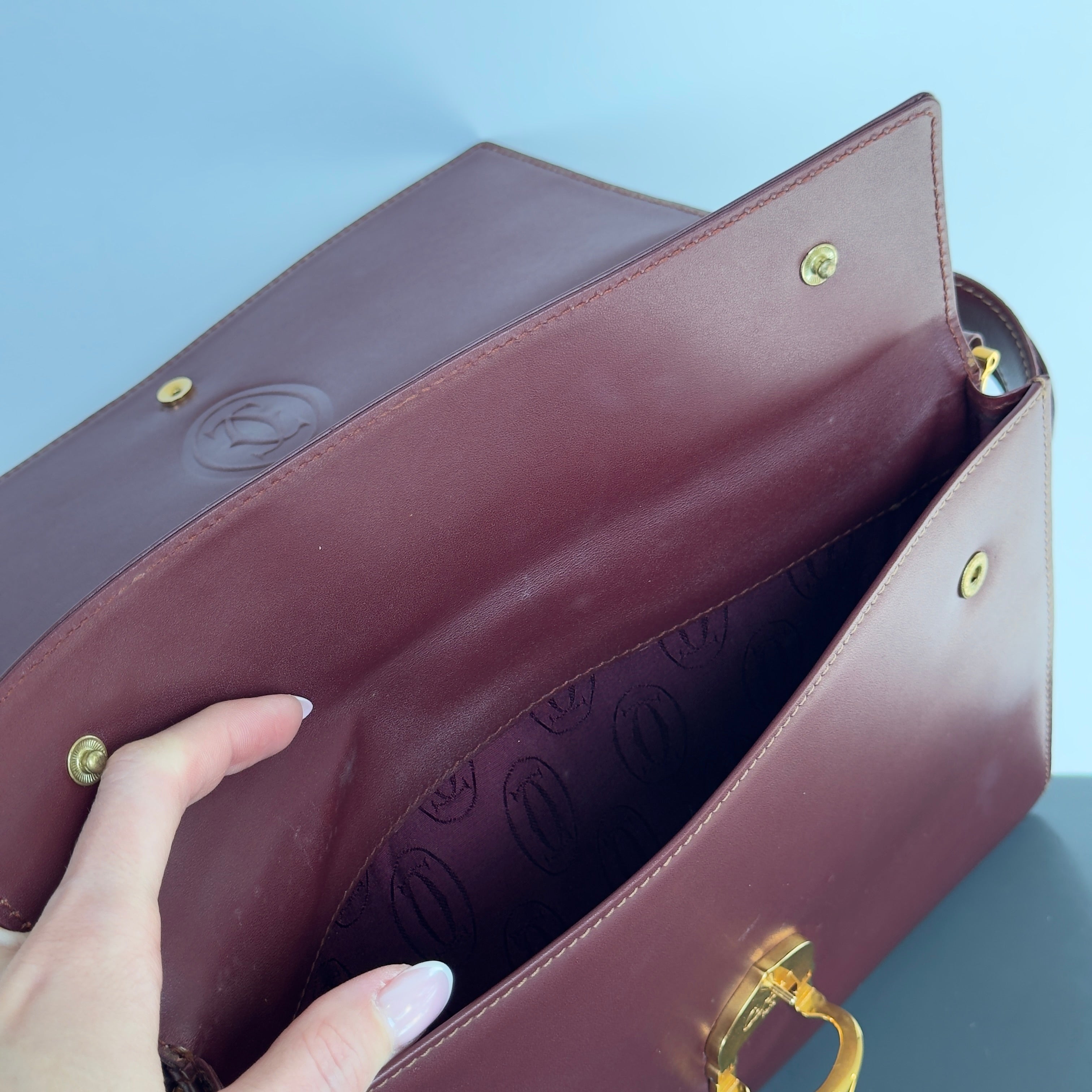 Cartier Must De Cartier Bordeaux Leather Flap Bag - Queen May