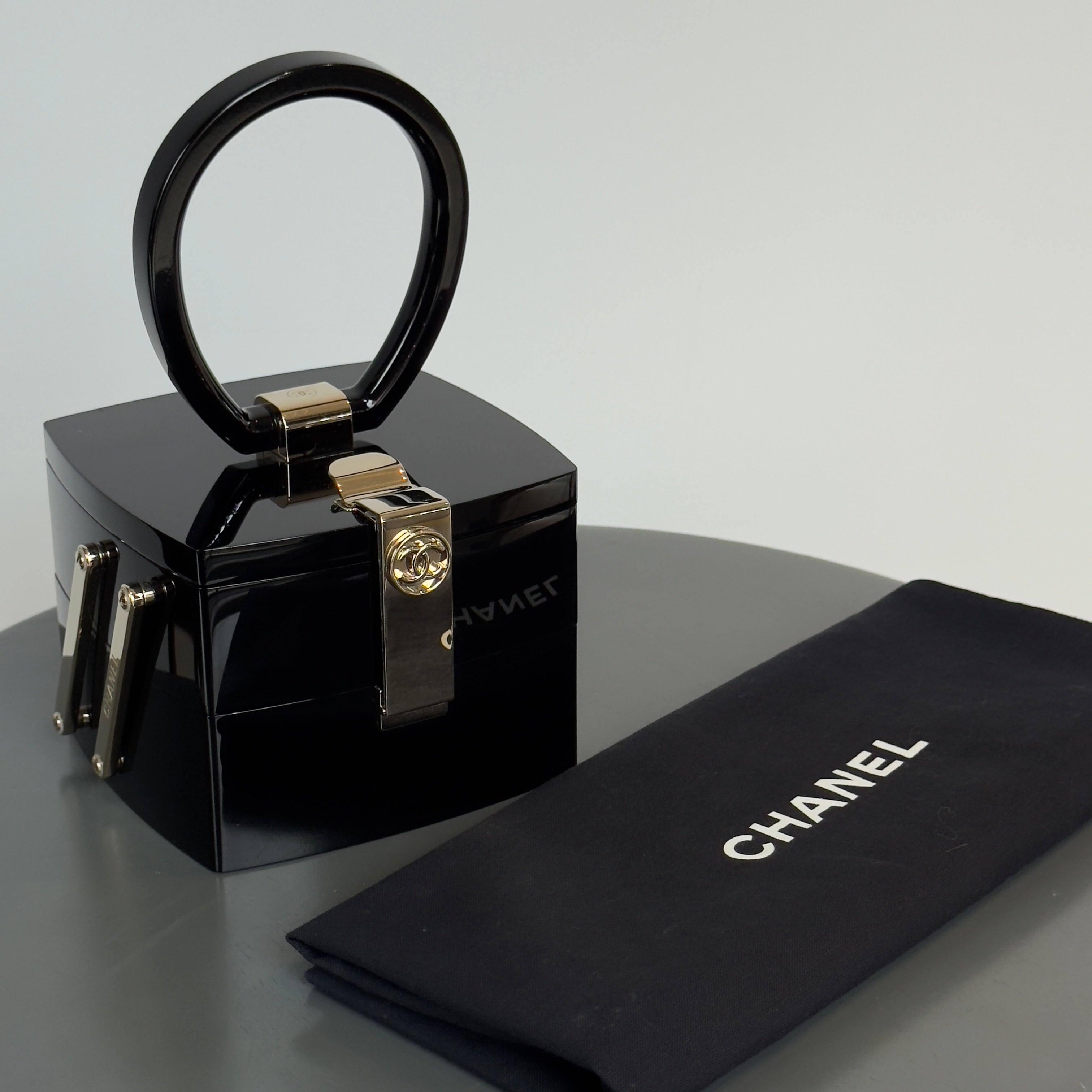 Chanel Black Lucite Devil Wears Prada Runway Top Handle Bag Fall 2016 Minaudiere