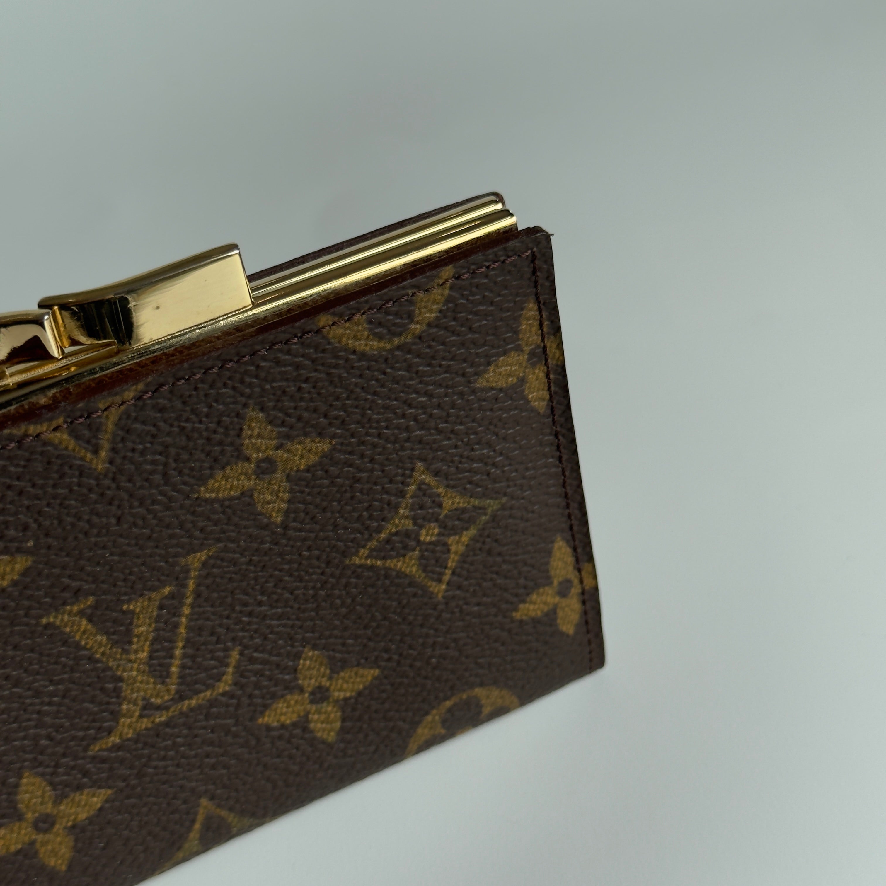 Louis Vuitton Monogram French Kisslock Wallet - Queen May
