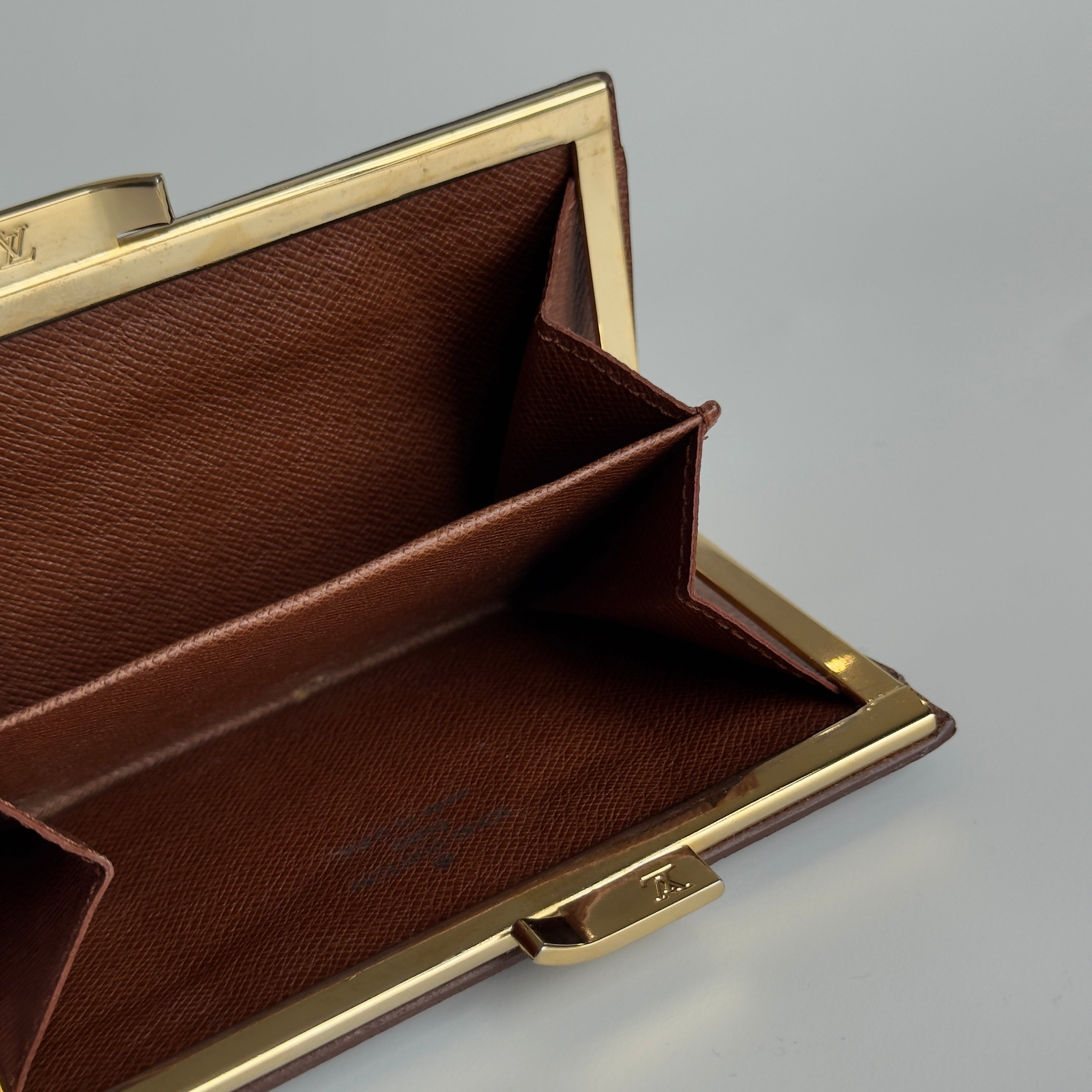 Louis Vuitton Monogram French Kisslock Wallet - Queen May