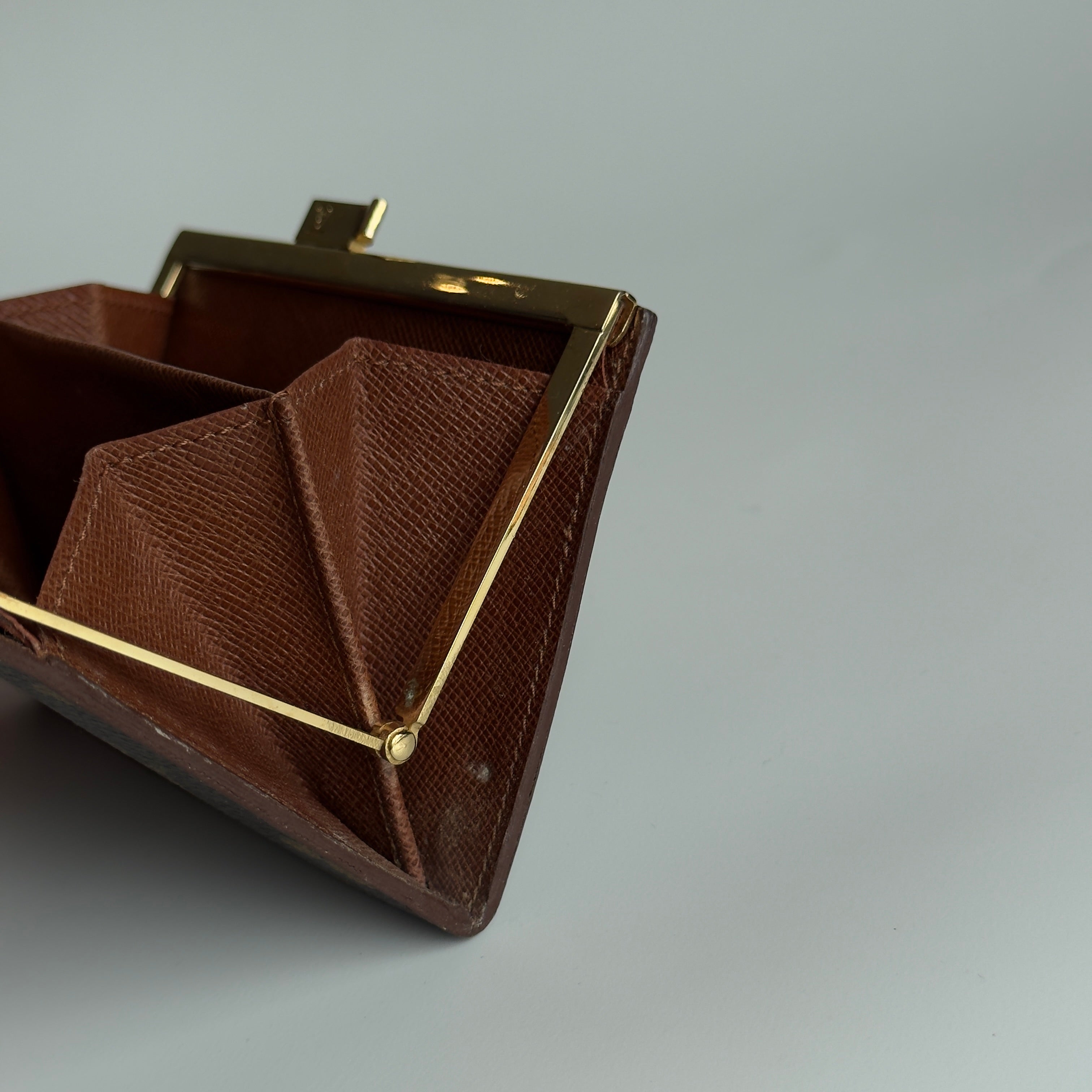 Louis Vuitton Monogram French Kisslock Wallet - Queen May