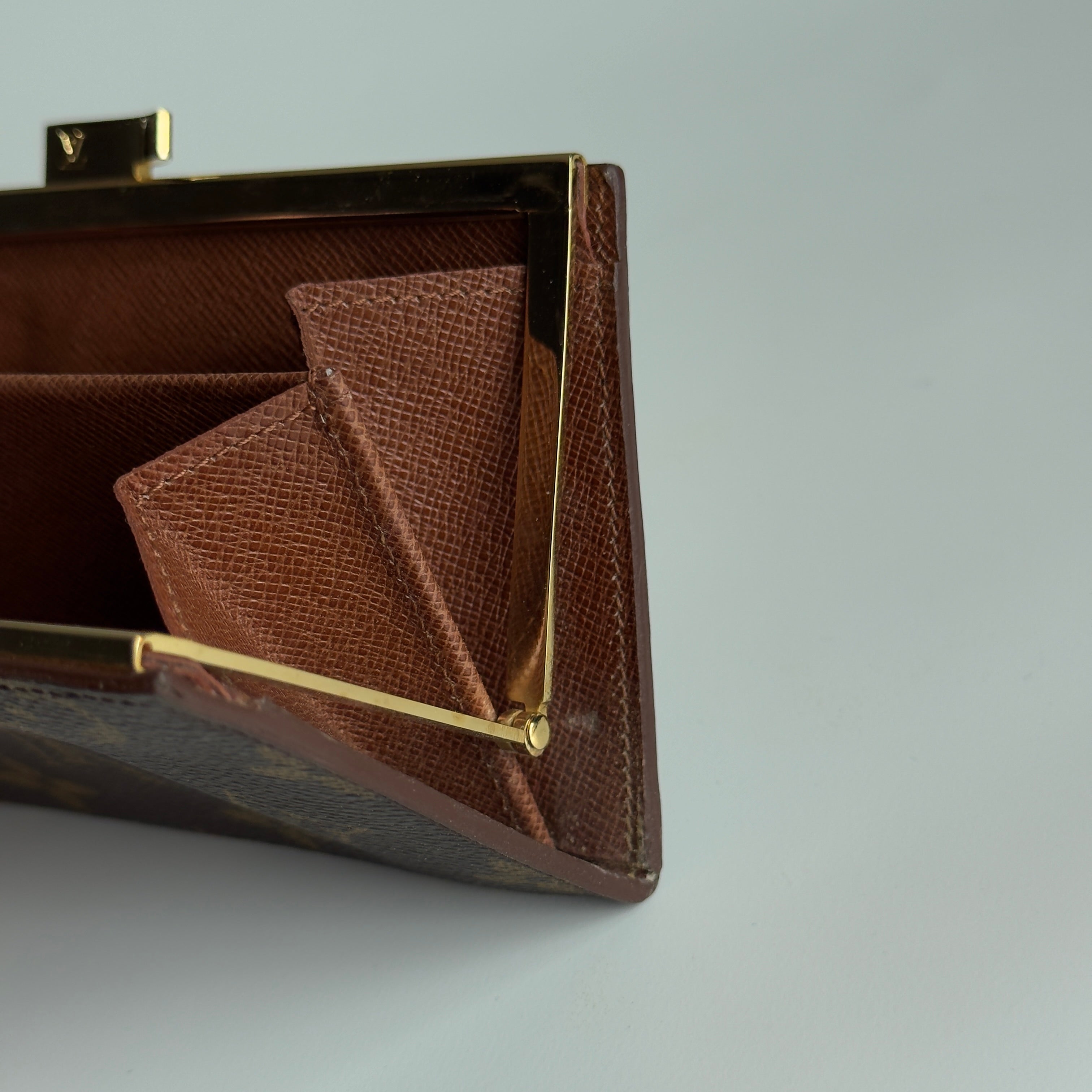 Louis Vuitton Monogram French Kisslock Wallet - Queen May