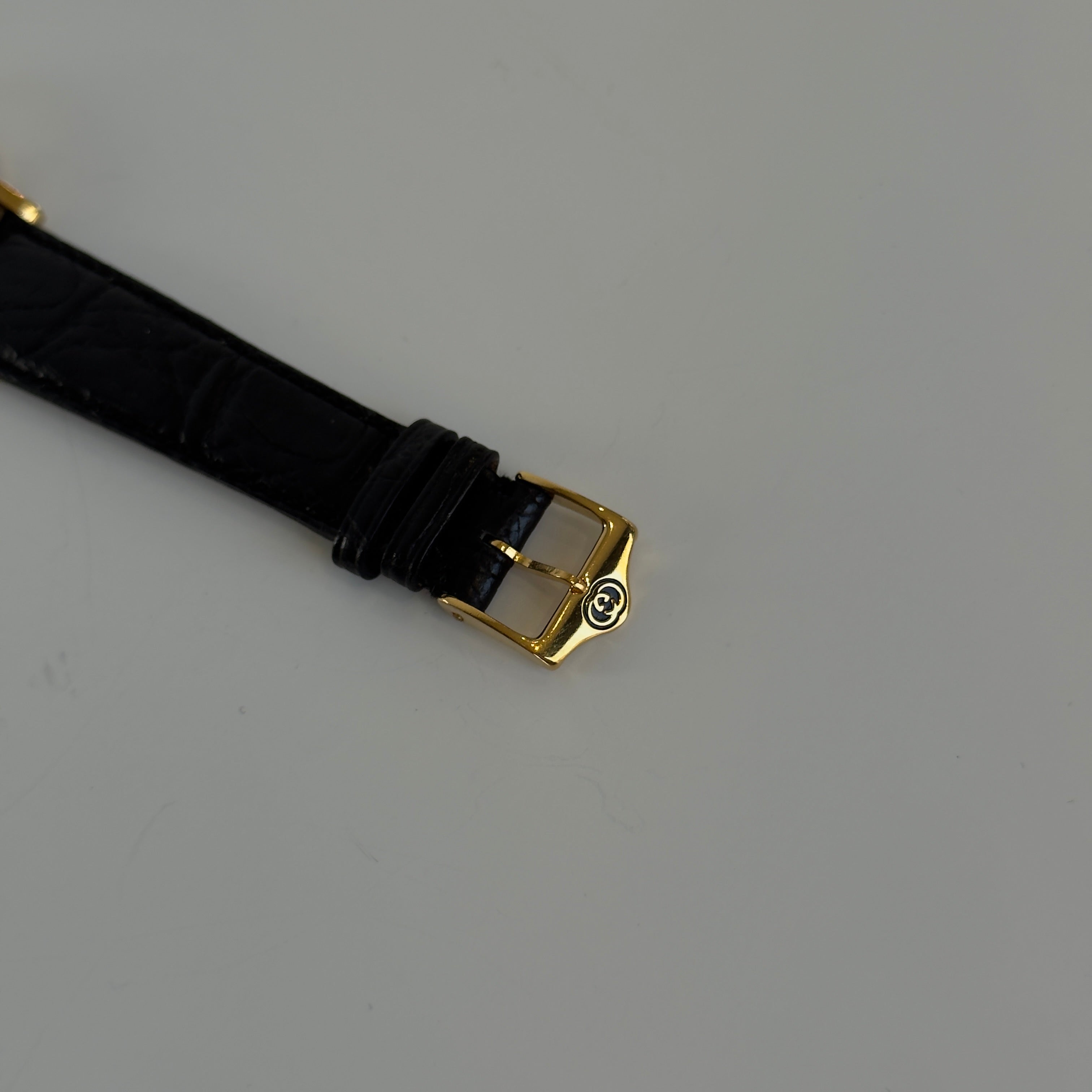 Vintage Gucci 7200L White Dial Watch - Queen May