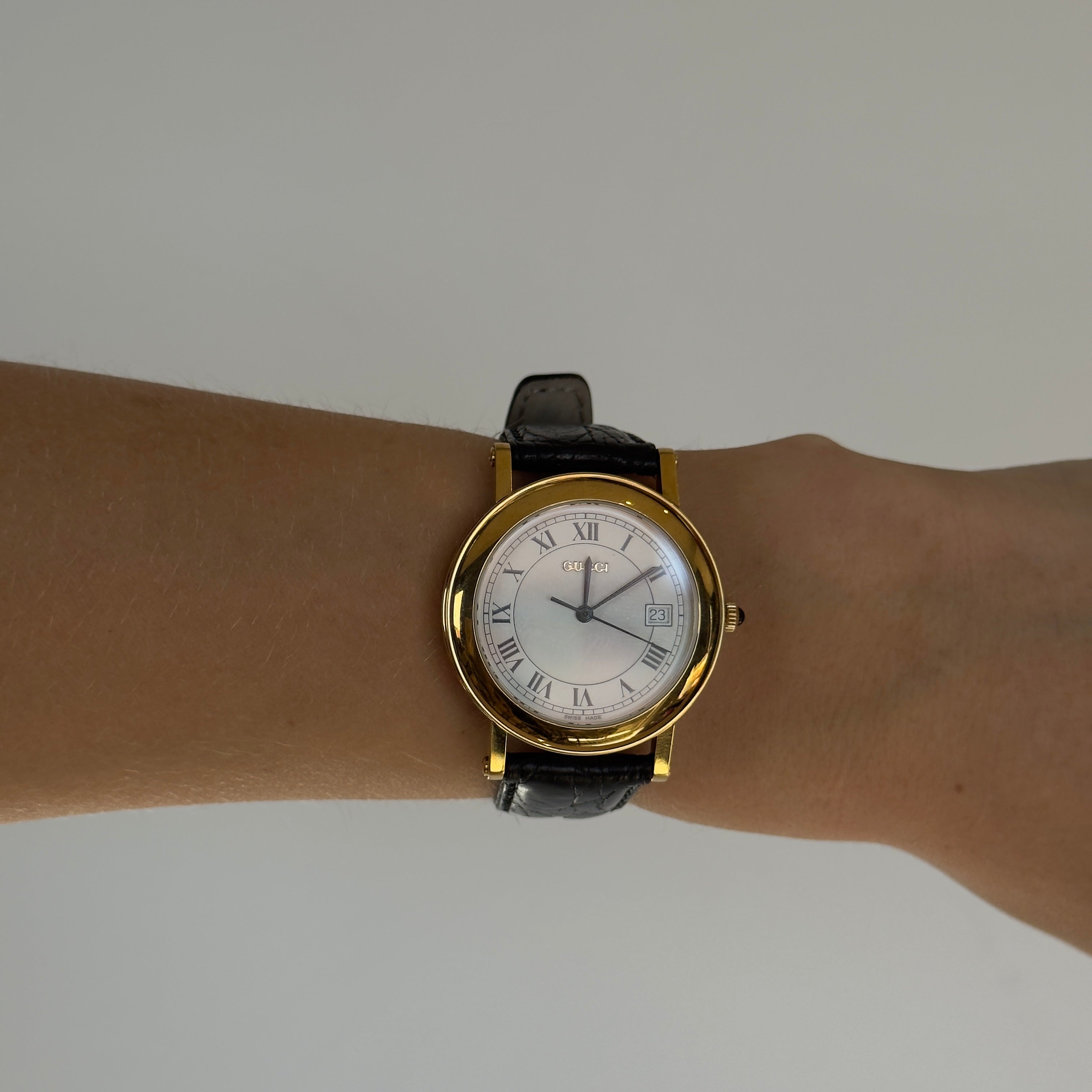 Vintage Gucci 7200L White Dial Watch - Queen May