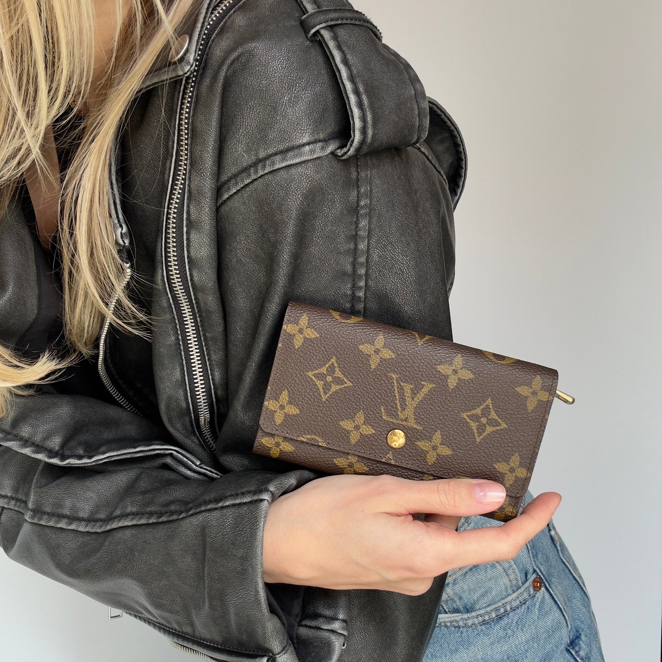 Louis Vuitton Rare Porte Monnaie Zip Wallet - Queen May