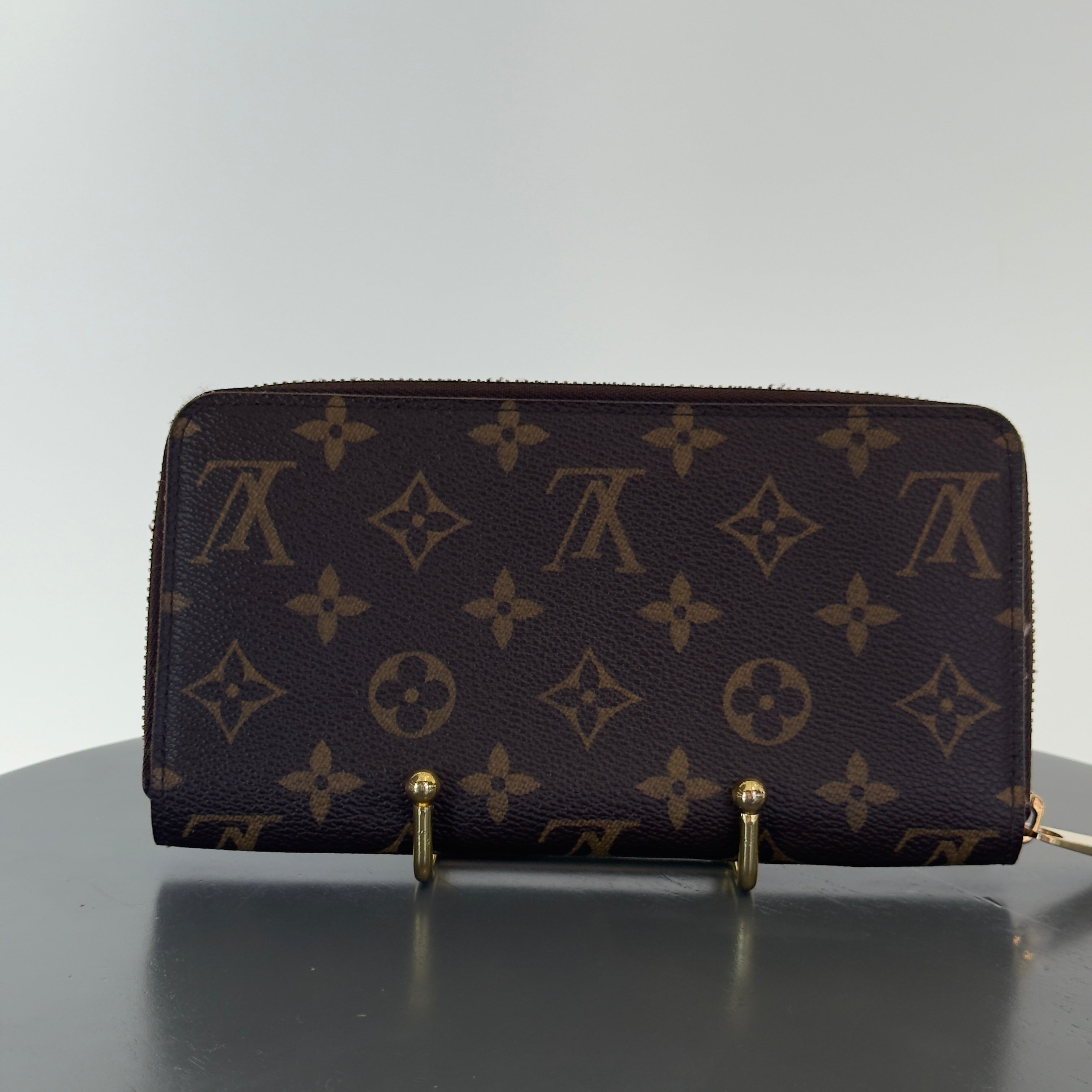 Louis Vuitton Zippy Wallet Monogram - Queen May