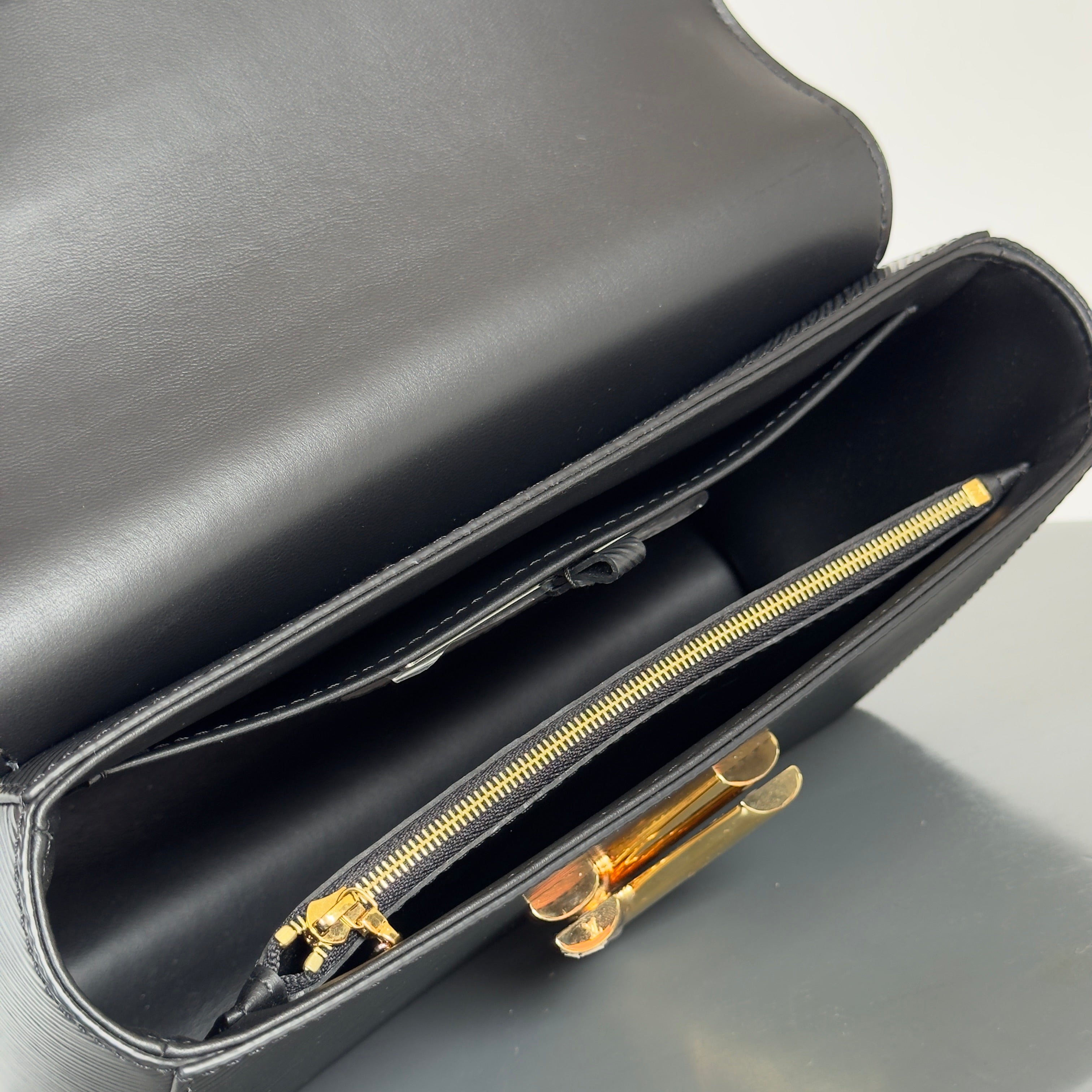 Louis Vuitton Twist MM Black Epi With Braided Handle - Queen May