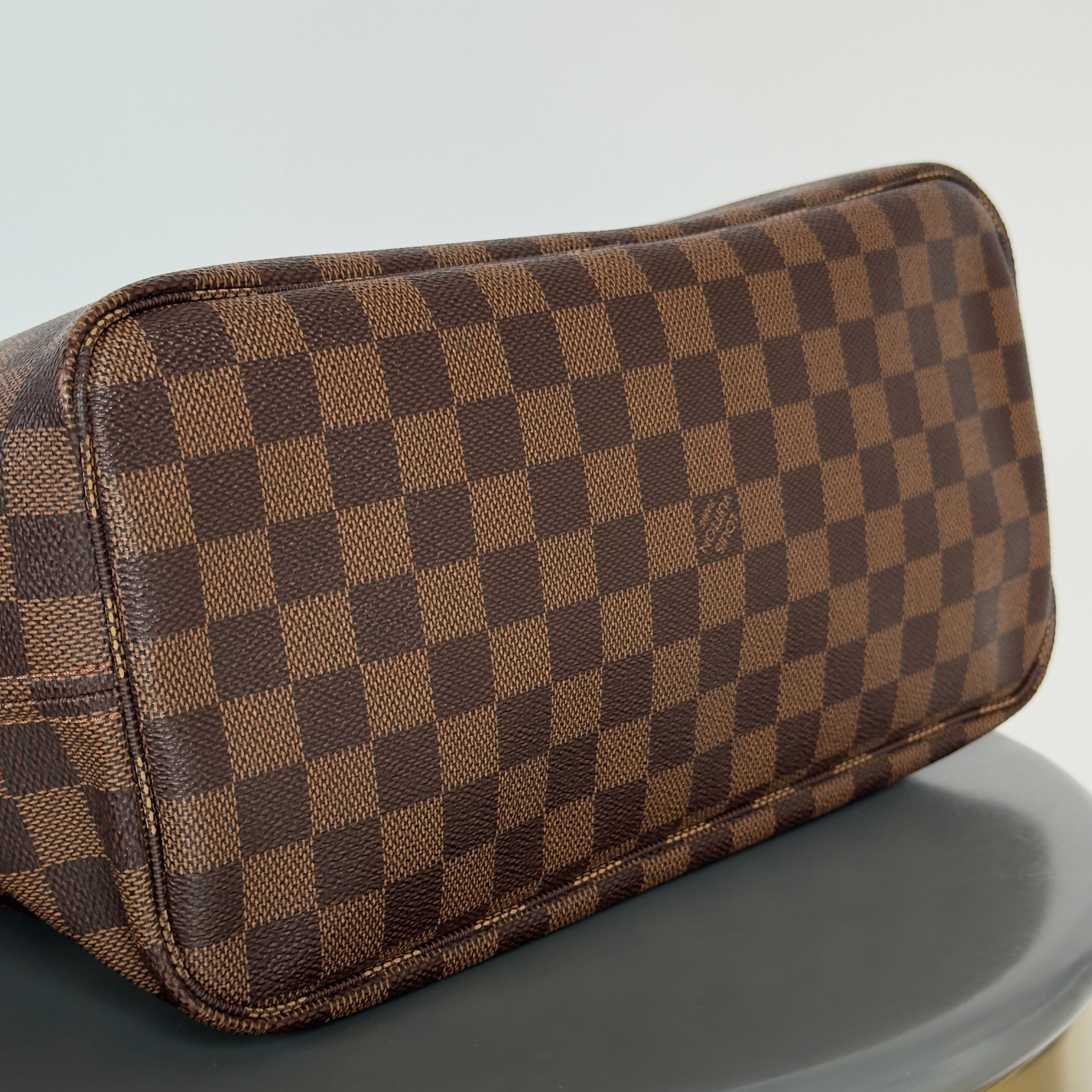 Louis Vuitton Damier Ebene Neverfull MM - Queen May