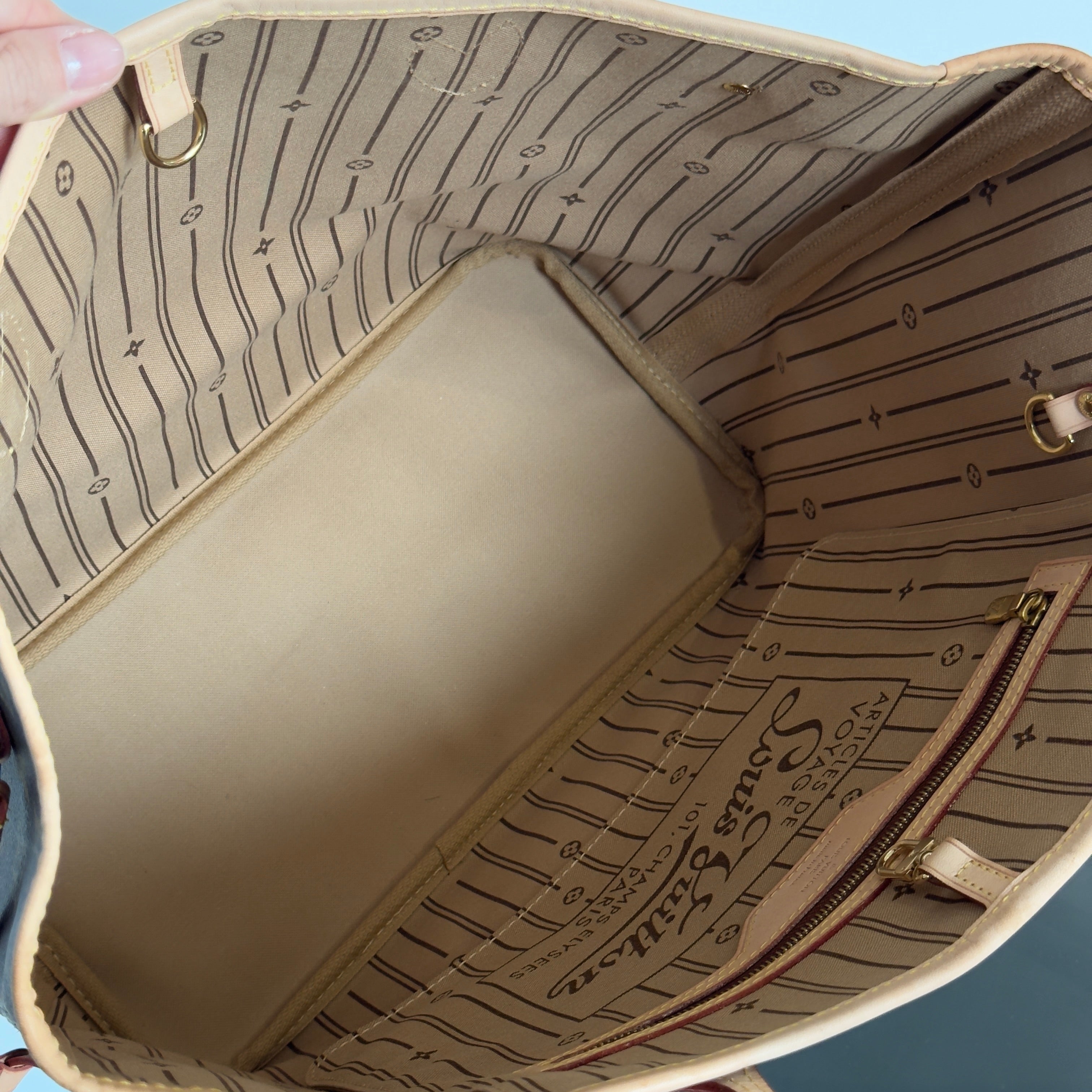 Louis Vuitton Monogram Neverfull MM - Queen May